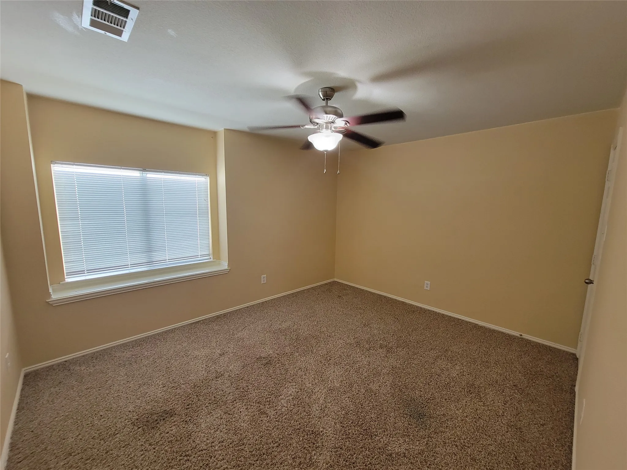 Single Family Residence For Rent in Denton County , 1550 Providence Boulevard, Providence Village, Texas 76227, 4 Bedroom, 3 Bathroom, 2 Garage spaces, 2,288 Sqft, built in 2003, mls#21404115, Real Estate Agent in Providence Village, Homes For Rent in Denton county, Homes For Rent in Providence Village, Realtor in Providence Village Texas, Real Estate Brokerage Independent Realty Texas, Luminita Cordes Realtor