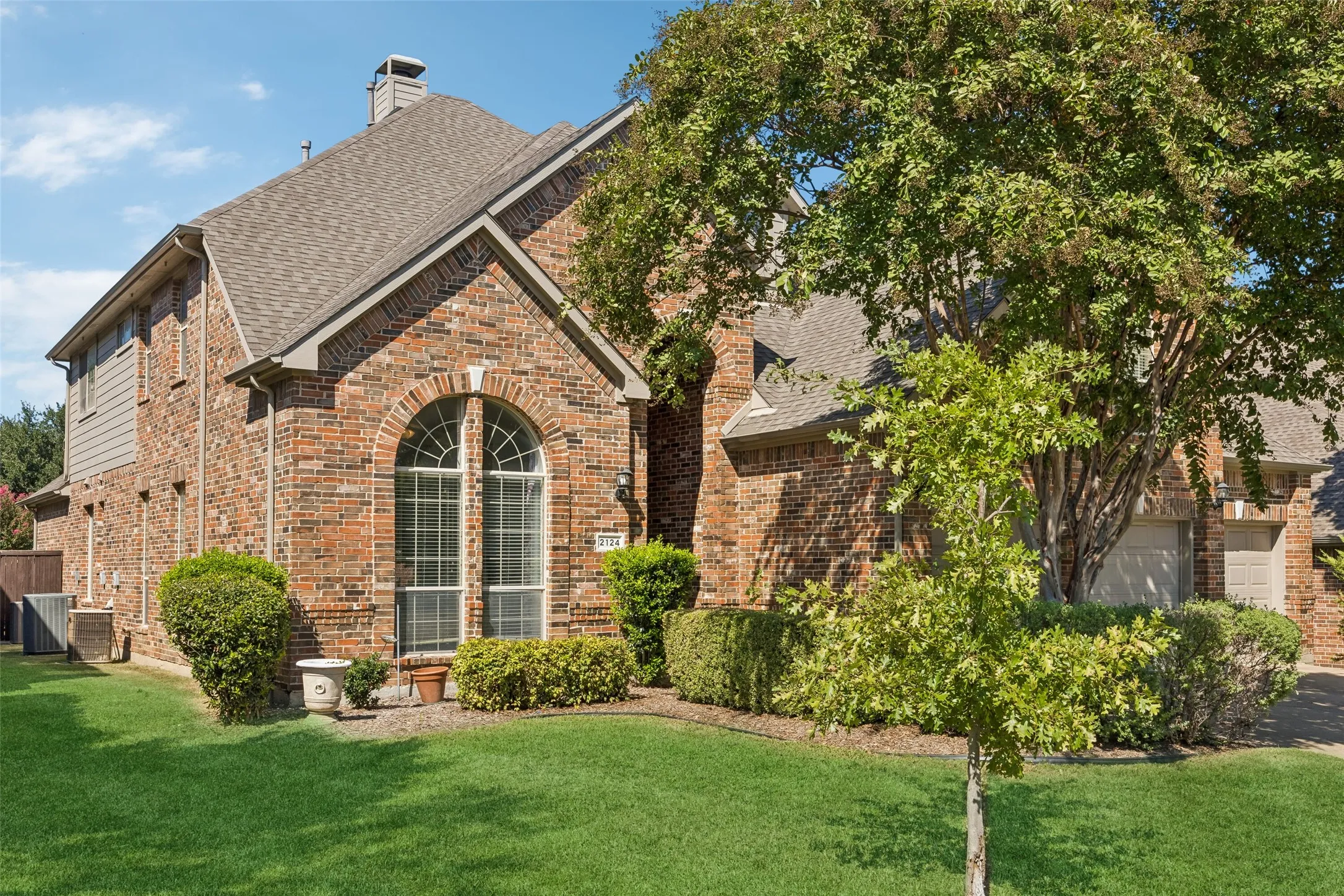 Single Family Residence For Sale in Collin County , 2124 Grayson Road, Mc Kinney, Texas 75072, 5 Bedroom, 4 Bathroom, 3 Garage spaces, 3,671 Sqft, built in 1999, mls#21404116, Real Estate Agent in Mc Kinney, Homes For Sale in Collin county, Homes For Sale in Mc Kinney, Realtor in Mc Kinney Texas, Real Estate Brokerage Independent Realty Texas, Luminita Cordes Realtor