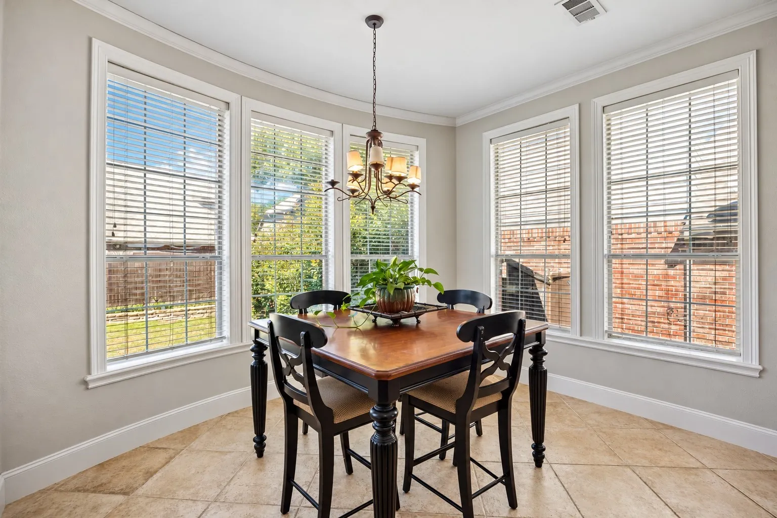 Single Family Residence For Sale in Collin County , 2124 Grayson Road, Mc Kinney, Texas 75072, 5 Bedroom, 4 Bathroom, 3 Garage spaces, 3,671 Sqft, built in 1999, mls#21404116, Real Estate Agent in Mc Kinney, Homes For Sale in Collin county, Homes For Sale in Mc Kinney, Realtor in Mc Kinney Texas, Real Estate Brokerage Independent Realty Texas, Luminita Cordes Realtor