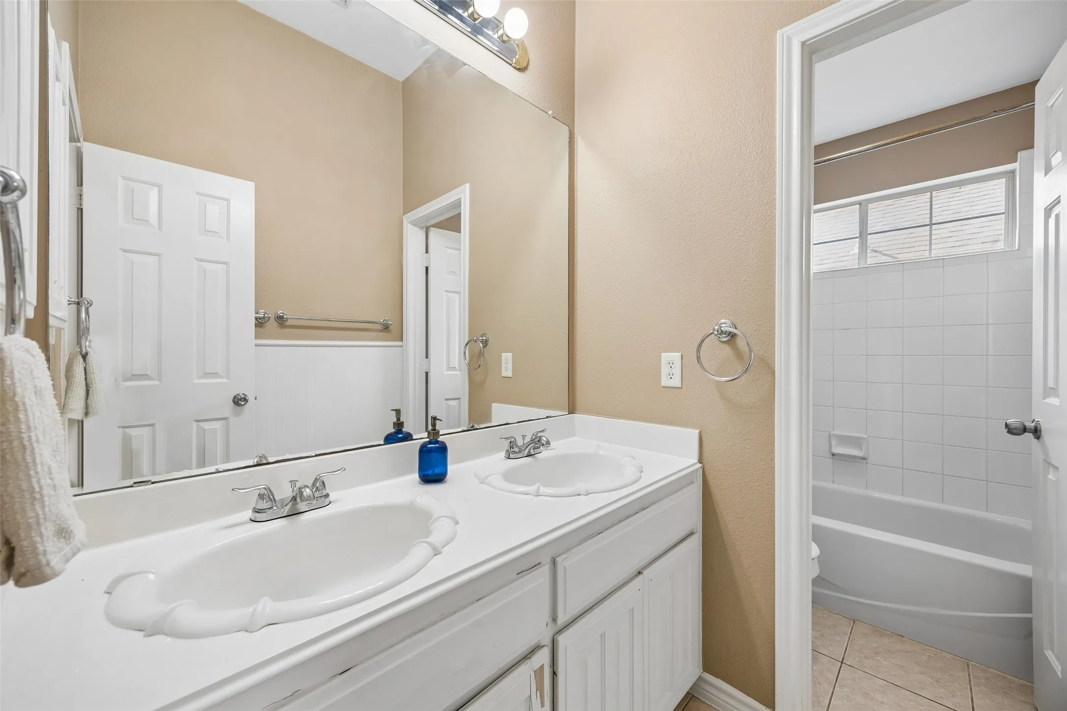 Single Family Residence For Sale in Collin County , 2124 Grayson Road, Mc Kinney, Texas 75072, 5 Bedroom, 4 Bathroom, 3 Garage spaces, 3,671 Sqft, built in 1999, mls#21404116, Real Estate Agent in Mc Kinney, Homes For Sale in Collin county, Homes For Sale in Mc Kinney, Realtor in Mc Kinney Texas, Real Estate Brokerage Independent Realty Texas, Luminita Cordes Realtor