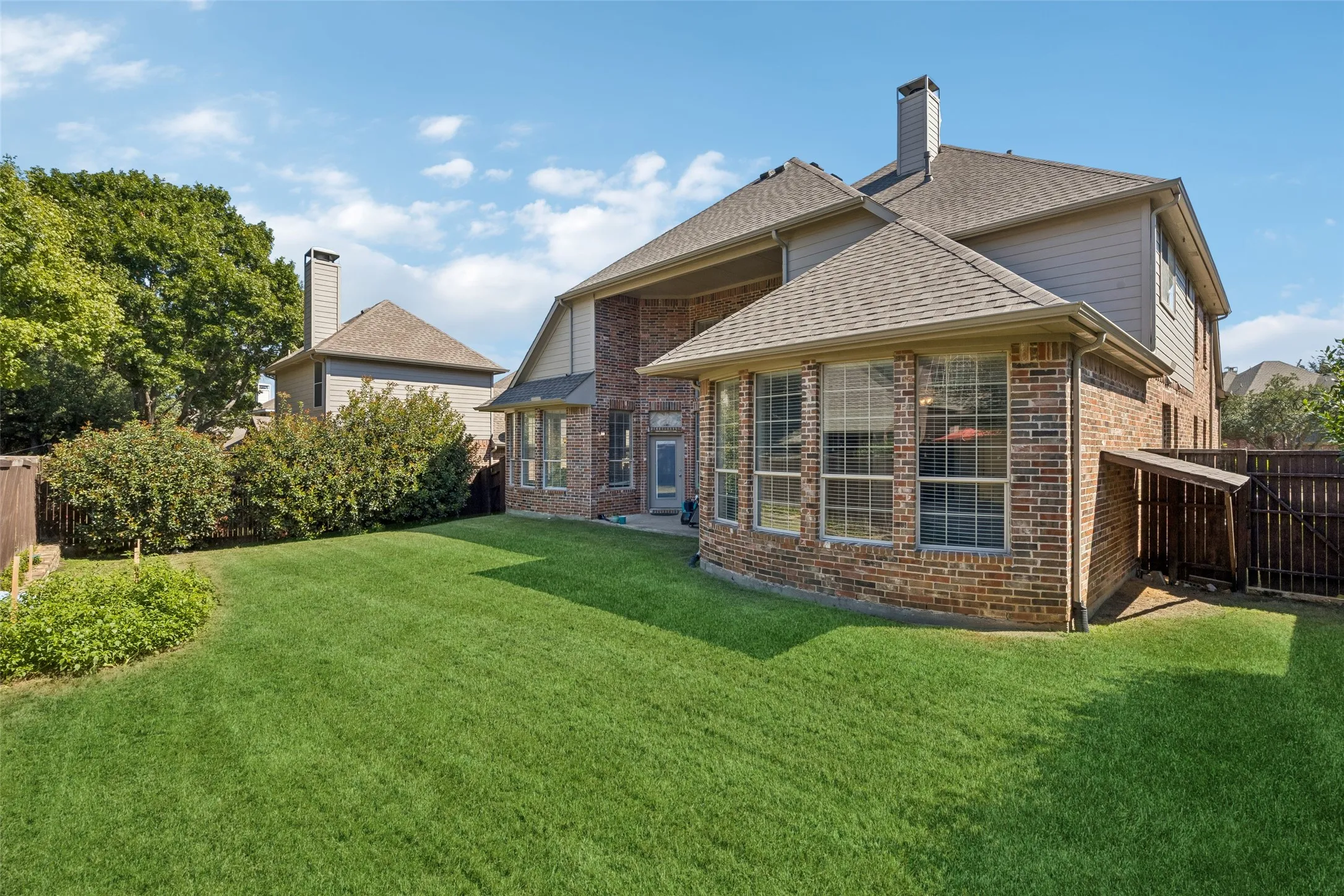 Single Family Residence For Sale in Collin County , 2124 Grayson Road, Mc Kinney, Texas 75072, 5 Bedroom, 4 Bathroom, 3 Garage spaces, 3,671 Sqft, built in 1999, mls#21404116, Real Estate Agent in Mc Kinney, Homes For Sale in Collin county, Homes For Sale in Mc Kinney, Realtor in Mc Kinney Texas, Real Estate Brokerage Independent Realty Texas, Luminita Cordes Realtor