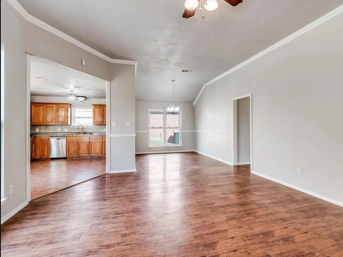 Single Family Residence For Rent in Johnson County , 942 Jacobs Crossing Court, Burleson, Texas 76028, 4 Bedroom, 2 Bathroom, 2 Garage spaces, 1,824 Sqft, built in 2000, mls#21404117, Real Estate Agent in Burleson, Homes For Rent in Johnson county, Homes For Rent in Burleson, Realtor in Burleson Texas, Real Estate Brokerage Independent Realty Texas, Luminita Cordes Realtor