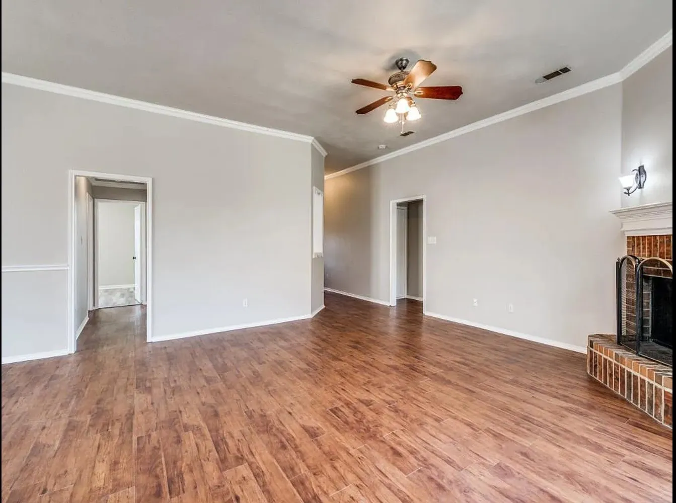 Single Family Residence For Rent in Johnson County , 942 Jacobs Crossing Court, Burleson, Texas 76028, 4 Bedroom, 2 Bathroom, 2 Garage spaces, 1,824 Sqft, built in 2000, mls#21404117, Real Estate Agent in Burleson, Homes For Rent in Johnson county, Homes For Rent in Burleson, Realtor in Burleson Texas, Real Estate Brokerage Independent Realty Texas, Luminita Cordes Realtor