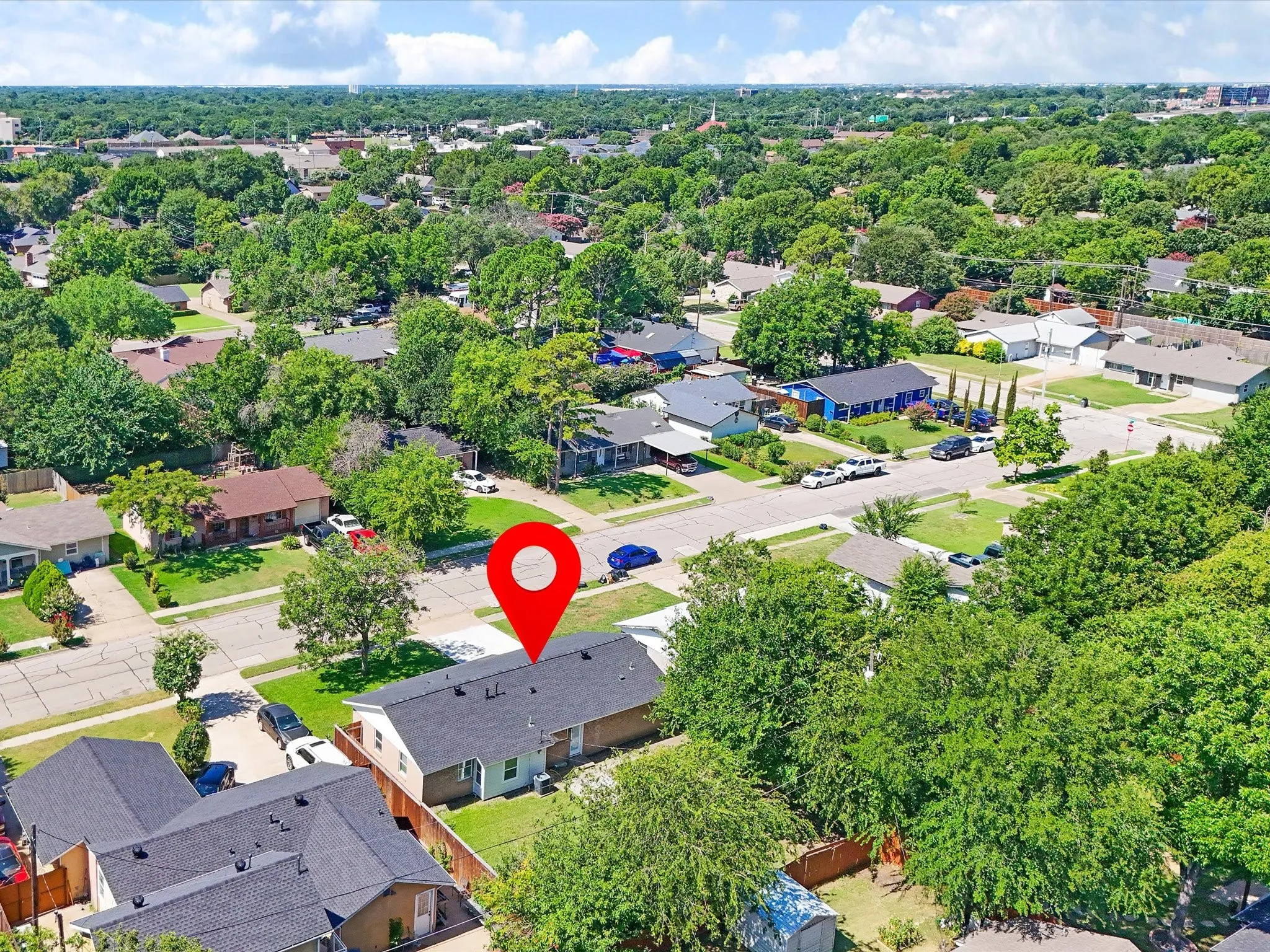 Single Family Residence For Sale in Dallas County , 1213 Fairmont Street, Irving, Texas 75062, 4 Bedroom, 3 Bathroom, Garage spaces, 1,469 Sqft, built in 1964, mls#21403628, Real Estate Agent in Irving, Homes For Sale in Dallas county, Homes For Sale in Irving, Realtor in Irving Texas, Real Estate Brokerage Independent Realty Texas, Luminita Cordes Realtor