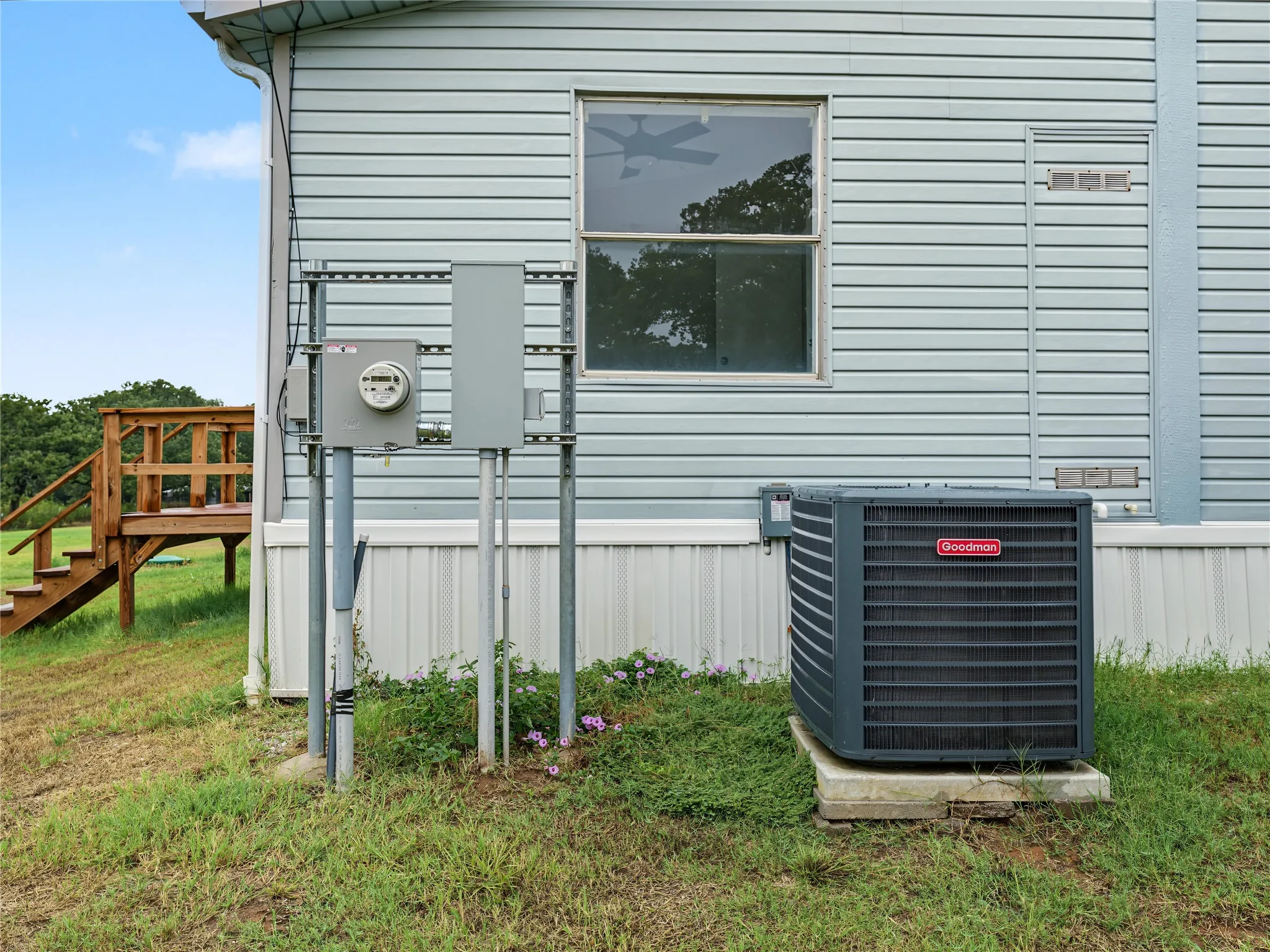 Mobile Home For Sale in Johnson County , 3806 E Fm 4 1, Cleburne, Texas 76031, 3 Bedroom, 2 Bathroom, Garage spaces, 1,570 Sqft, built in 1999, mls#21403794, Real Estate Agent in Cleburne, Homes For Sale in Johnson county, Homes For Sale in Cleburne, Realtor in Cleburne Texas, Real Estate Brokerage Independent Realty Texas, Luminita Cordes Realtor