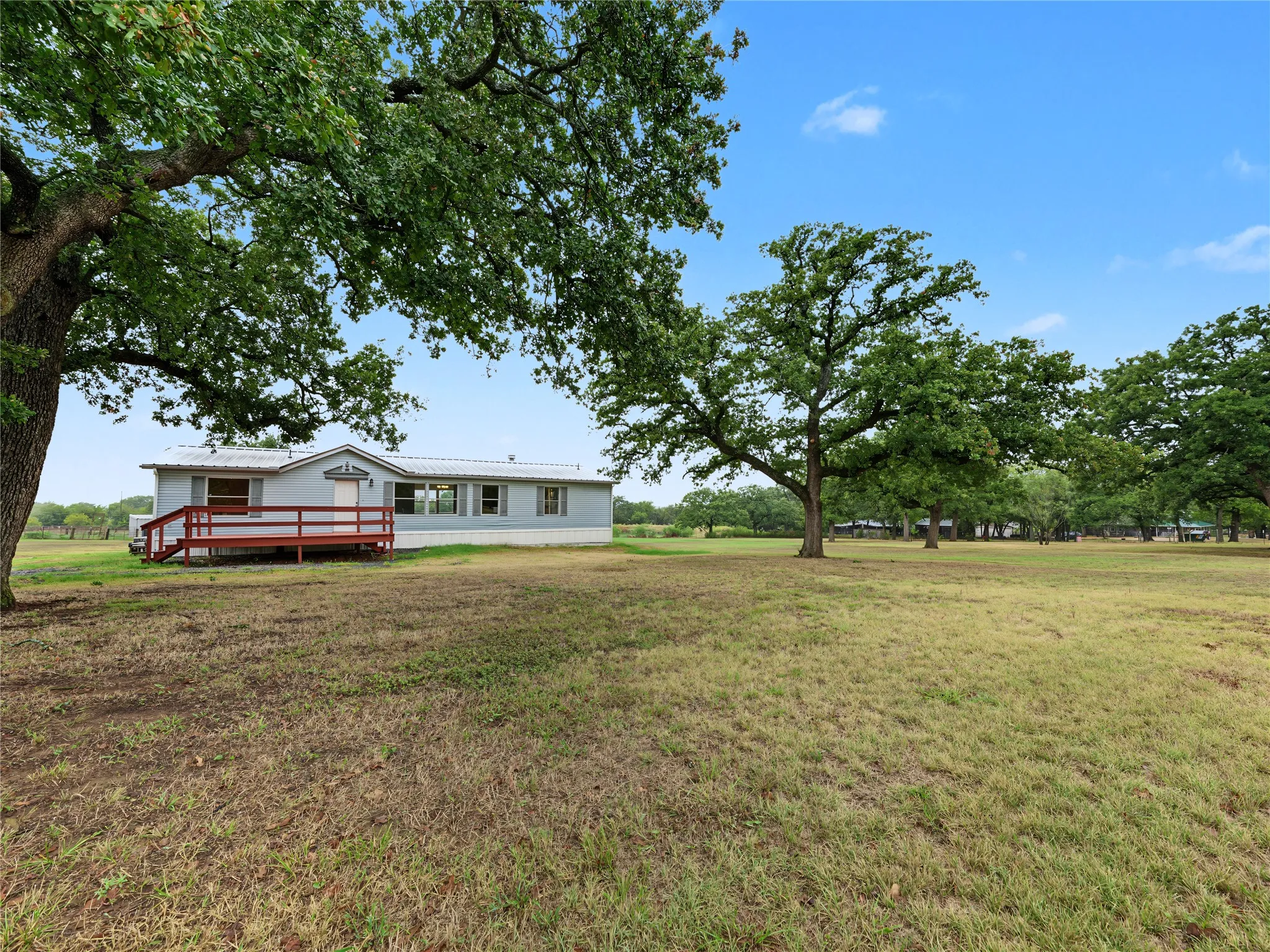 Mobile Home For Sale in Johnson County , 3806 E Fm 4 1, Cleburne, Texas 76031, 3 Bedroom, 2 Bathroom, Garage spaces, 1,570 Sqft, built in 1999, mls#21403794, Real Estate Agent in Cleburne, Homes For Sale in Johnson county, Homes For Sale in Cleburne, Realtor in Cleburne Texas, Real Estate Brokerage Independent Realty Texas, Luminita Cordes Realtor