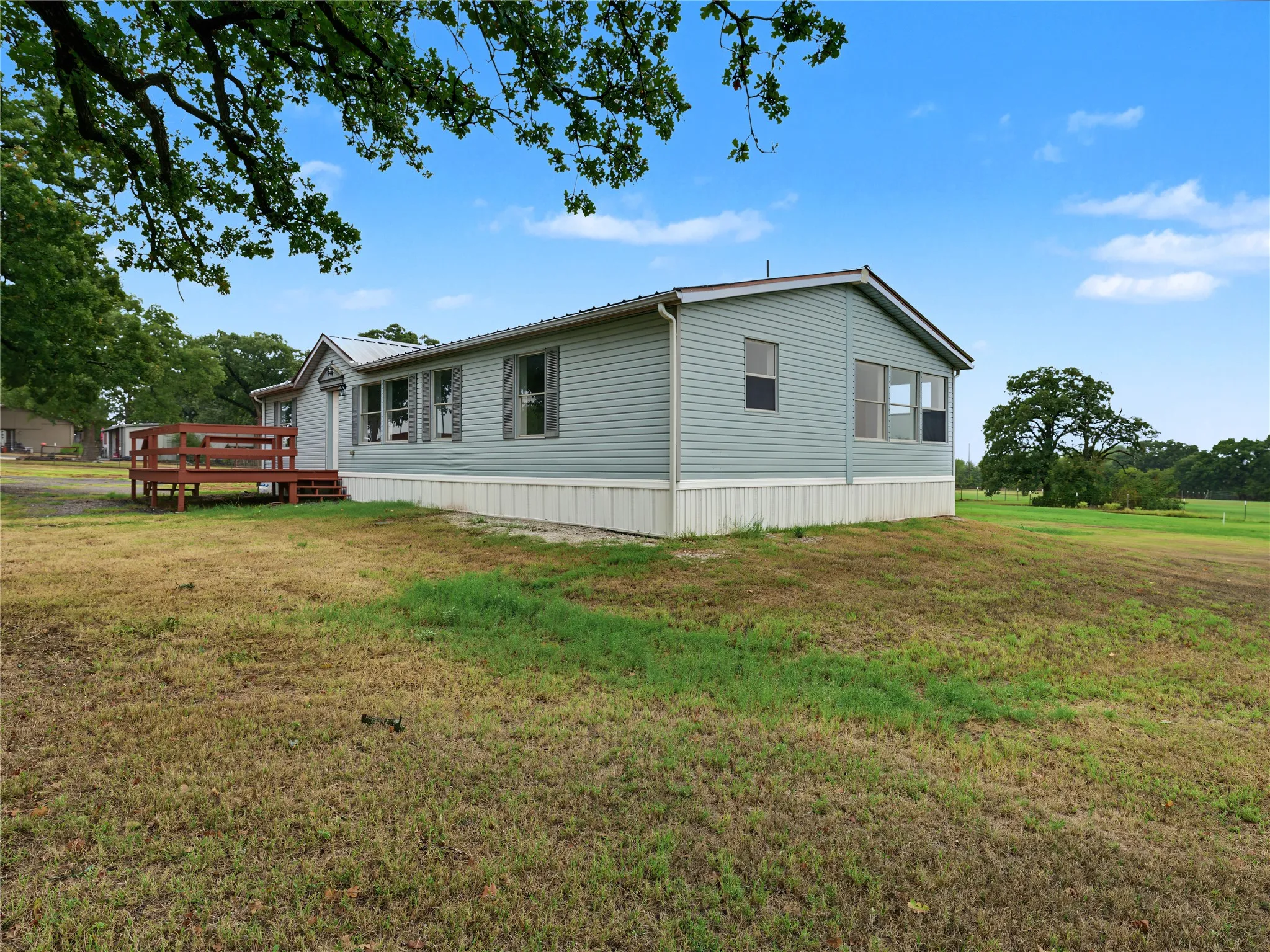 Mobile Home For Sale in Johnson County , 3806 E Fm 4 1, Cleburne, Texas 76031, 3 Bedroom, 2 Bathroom, Garage spaces, 1,570 Sqft, built in 1999, mls#21403794, Real Estate Agent in Cleburne, Homes For Sale in Johnson county, Homes For Sale in Cleburne, Realtor in Cleburne Texas, Real Estate Brokerage Independent Realty Texas, Luminita Cordes Realtor