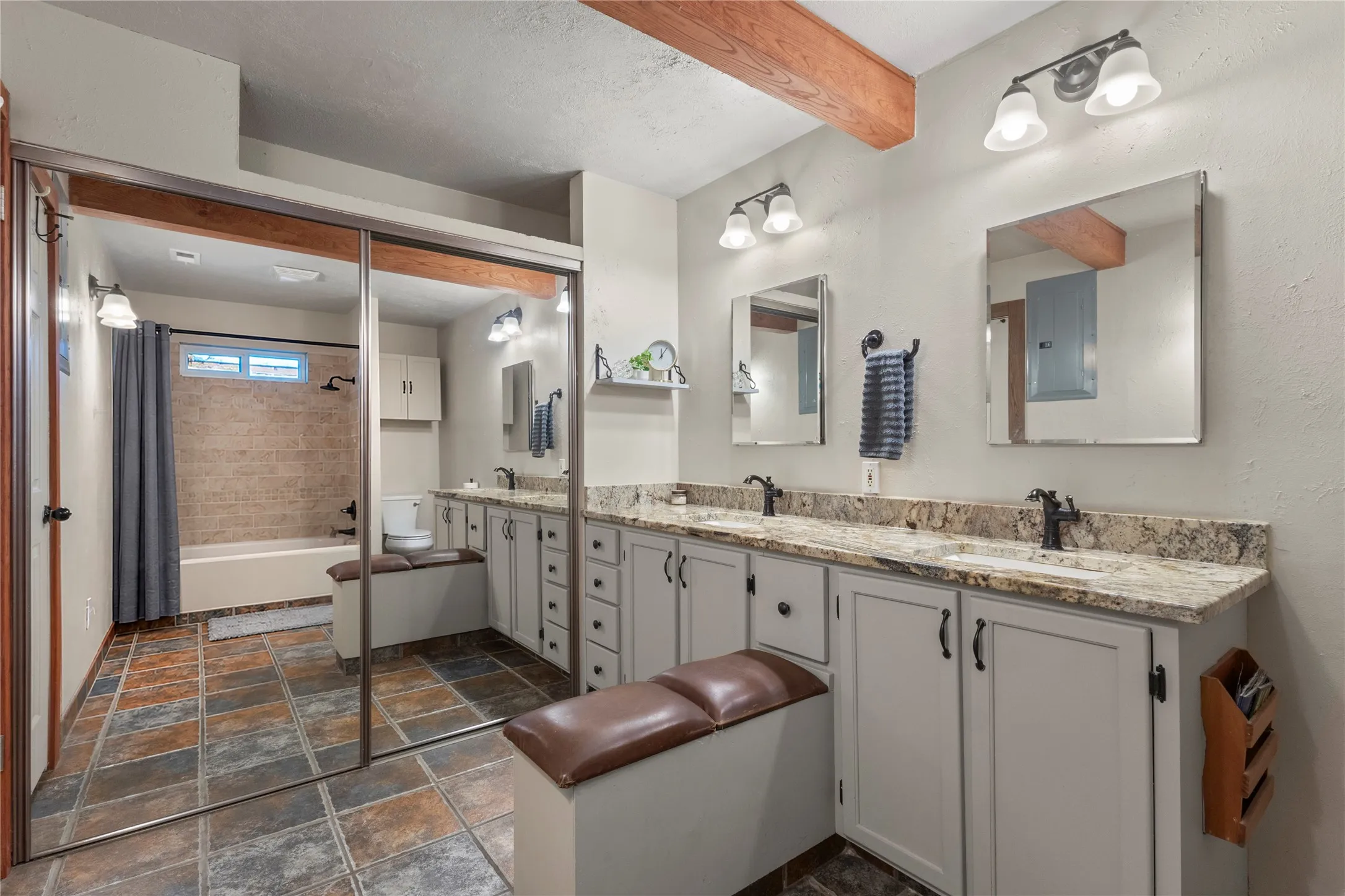 Single Family Residence For Sale in Collin County , 9790 Camfield Road, Frisco, Texas 75033, 3 Bedroom, 2 Bathroom, 2 Garage spaces, 1,761 Sqft, built in 1978, mls#21403200, Real Estate Agent in Frisco, Homes For Sale in Collin county, Homes For Sale in Frisco, Realtor in Frisco Texas, Real Estate Brokerage Independent Realty Texas, Luminita Cordes Realtor