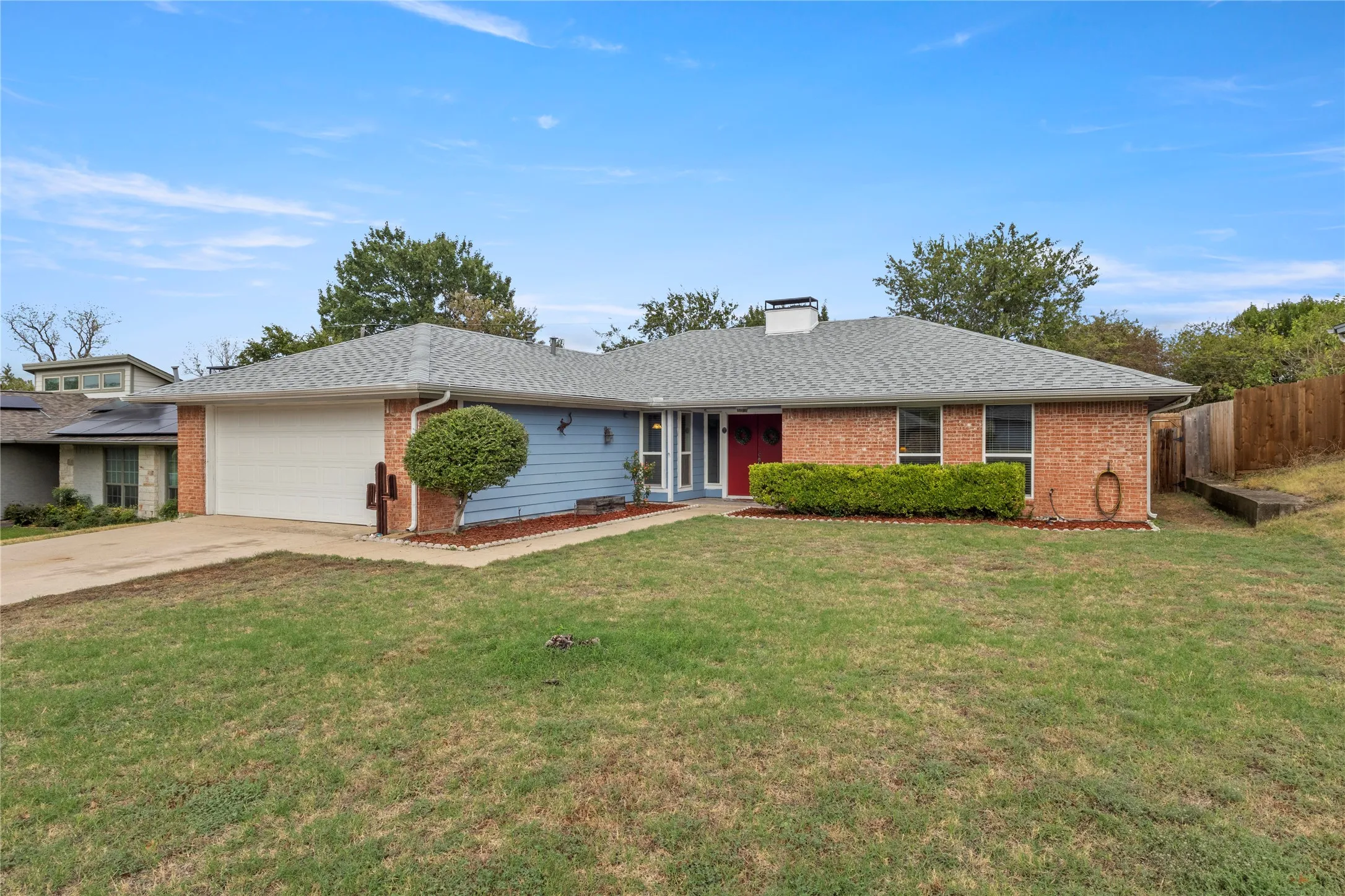 Single Family Residence For Sale in Collin County , 9790 Camfield Road, Frisco, Texas 75033, 3 Bedroom, 2 Bathroom, 2 Garage spaces, 1,761 Sqft, built in 1978, mls#21403200, Real Estate Agent in Frisco, Homes For Sale in Collin county, Homes For Sale in Frisco, Realtor in Frisco Texas, Real Estate Brokerage Independent Realty Texas, Luminita Cordes Realtor