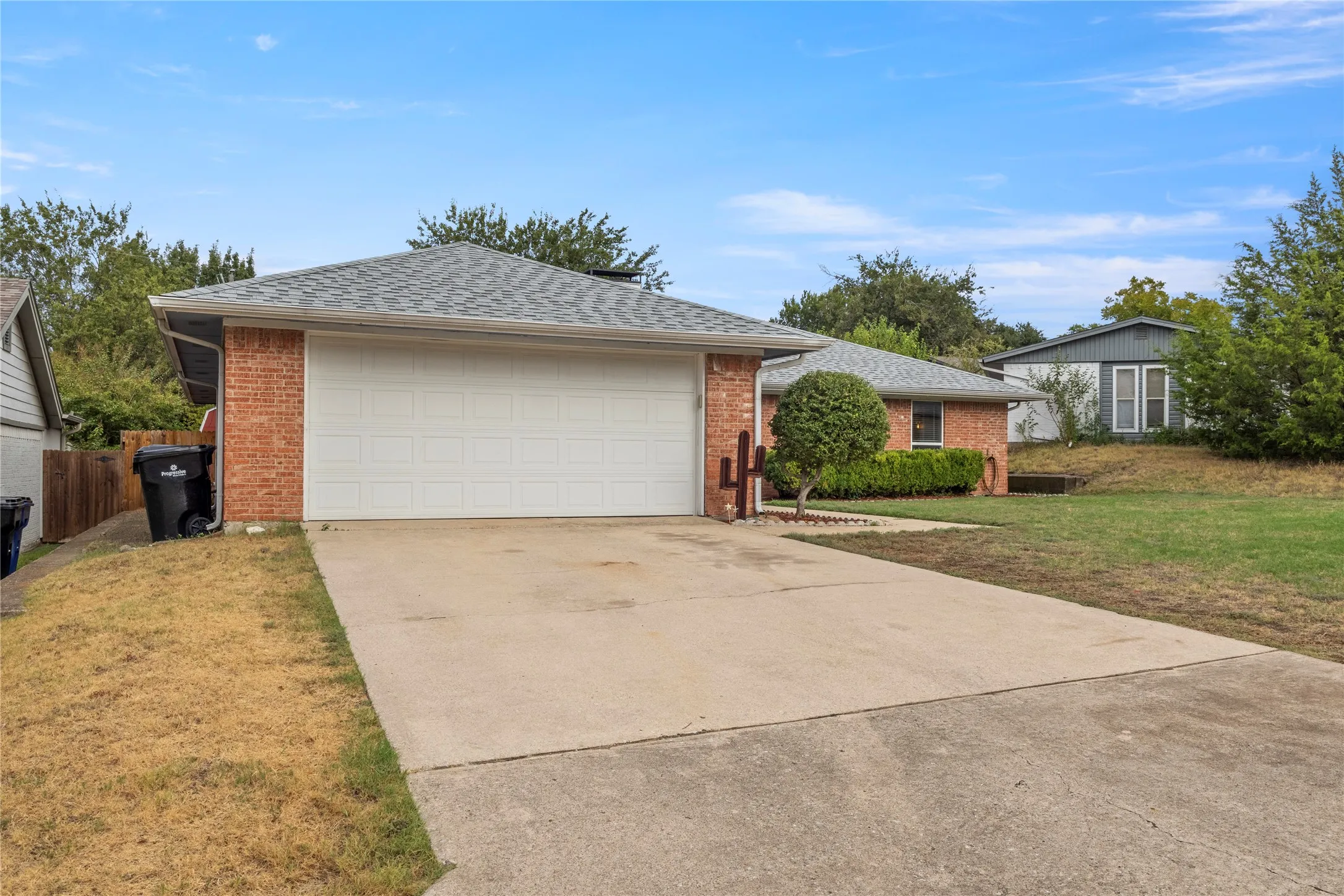 Single Family Residence For Sale in Collin County , 9790 Camfield Road, Frisco, Texas 75033, 3 Bedroom, 2 Bathroom, 2 Garage spaces, 1,761 Sqft, built in 1978, mls#21403200, Real Estate Agent in Frisco, Homes For Sale in Collin county, Homes For Sale in Frisco, Realtor in Frisco Texas, Real Estate Brokerage Independent Realty Texas, Luminita Cordes Realtor