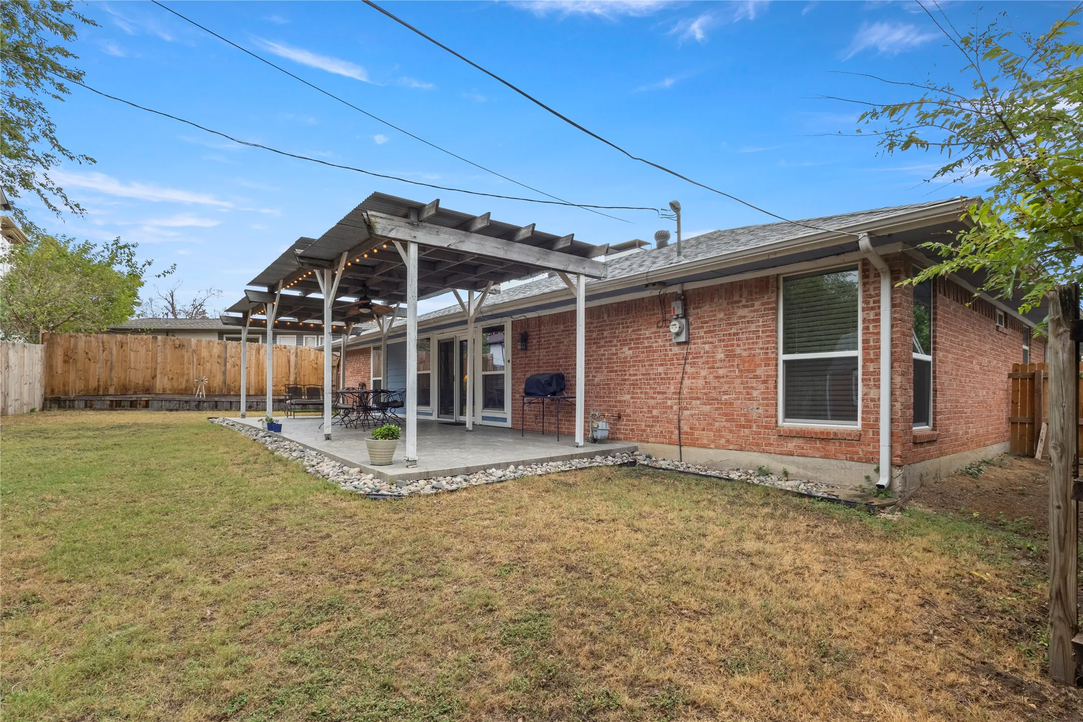 Single Family Residence For Sale in Collin County , 9790 Camfield Road, Frisco, Texas 75033, 3 Bedroom, 2 Bathroom, 2 Garage spaces, 1,761 Sqft, built in 1978, mls#21403200, Real Estate Agent in Frisco, Homes For Sale in Collin county, Homes For Sale in Frisco, Realtor in Frisco Texas, Real Estate Brokerage Independent Realty Texas, Luminita Cordes Realtor