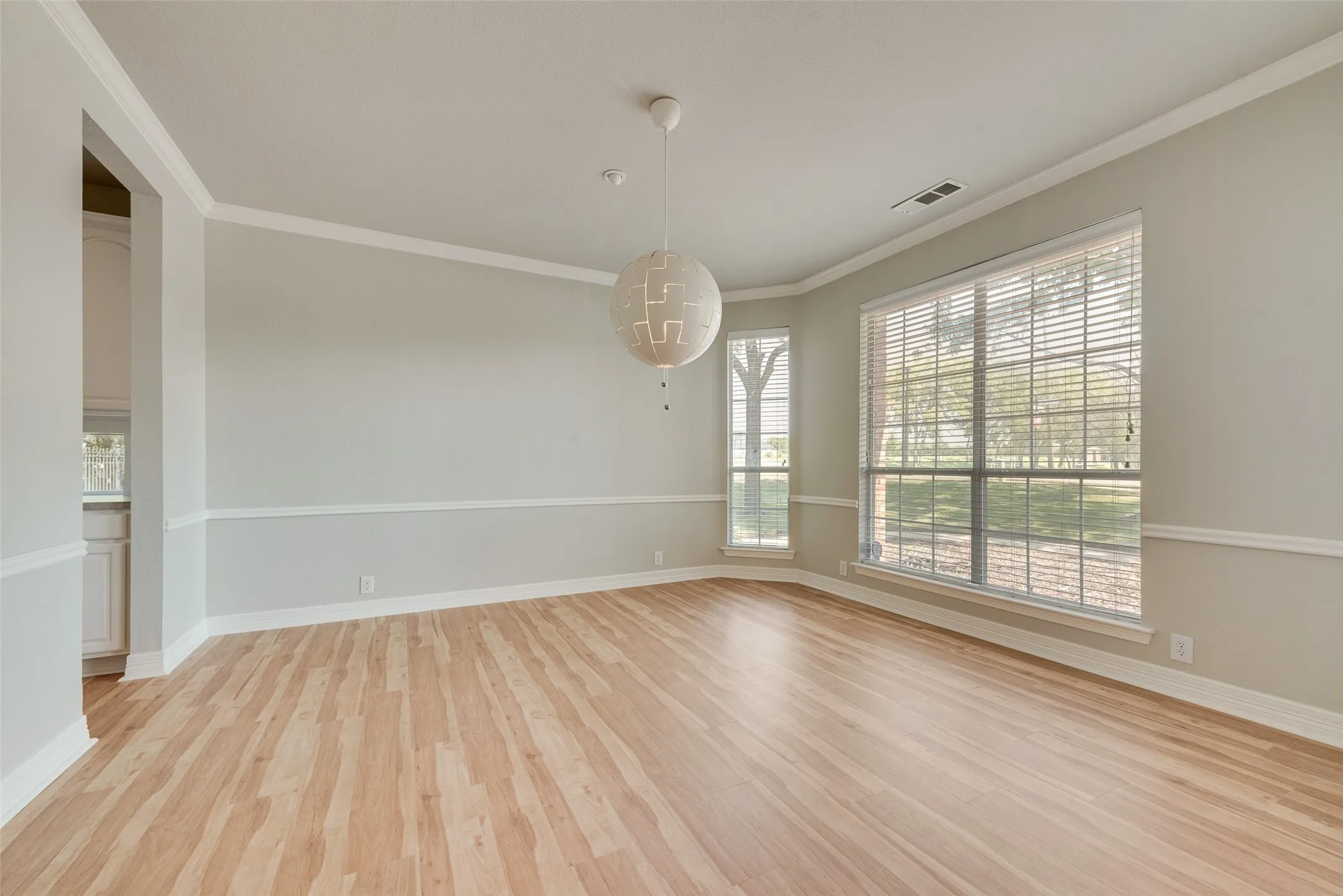 Single Family Residence For Rent in Rockwall County , 101 Dunford Drive, Heath, Texas 75032, 4 Bedroom, 4 Bathroom, 3 Garage spaces, 3,967 Sqft, built in 2002, mls#21404125, Real Estate Agent in Heath, Homes For Rent in Rockwall county, Homes For Rent in Heath, Realtor in Heath Texas, Real Estate Brokerage Independent Realty Texas, Luminita Cordes Realtor