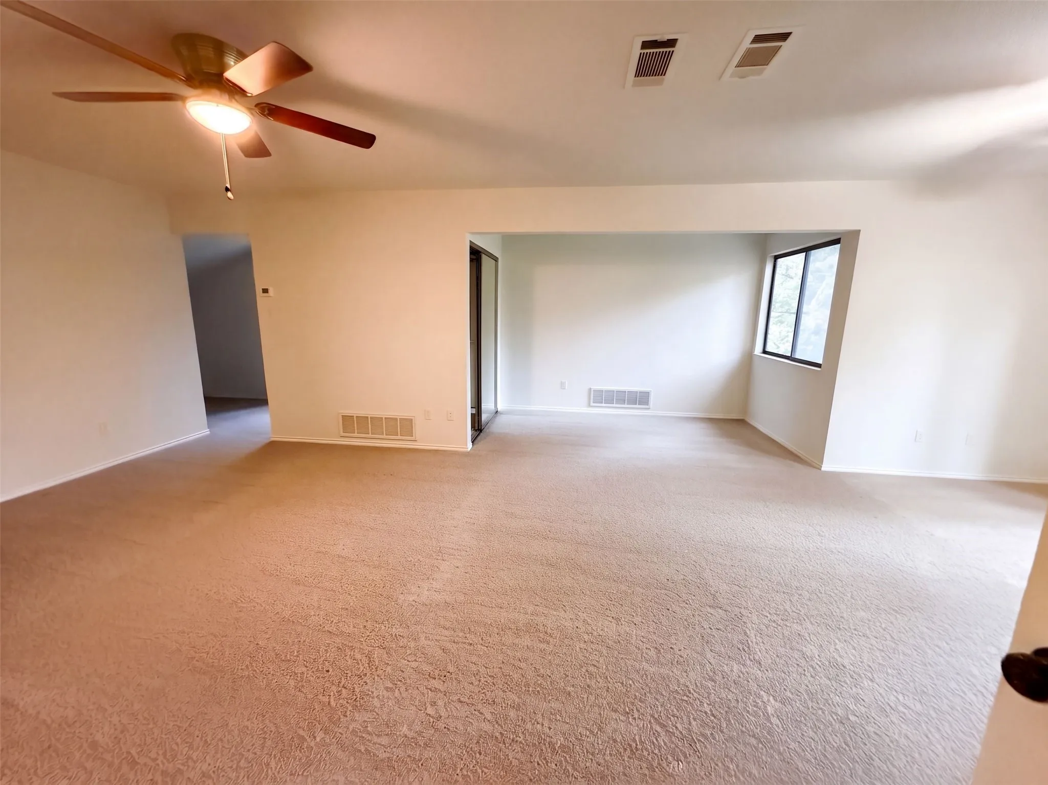 Single Family Residence For Sale in Tarrant County , 4717 Burning Springs Drive, Arlington, Texas 76017, 3 Bedroom, 2 Bathroom, 2 Garage spaces, 2,226 Sqft, built in 1983, mls#21404123, Real Estate Agent in Arlington, Homes For Sale in Tarrant county, Homes For Sale in Arlington, Realtor in Arlington Texas, Real Estate Brokerage Independent Realty Texas, Luminita Cordes Realtor