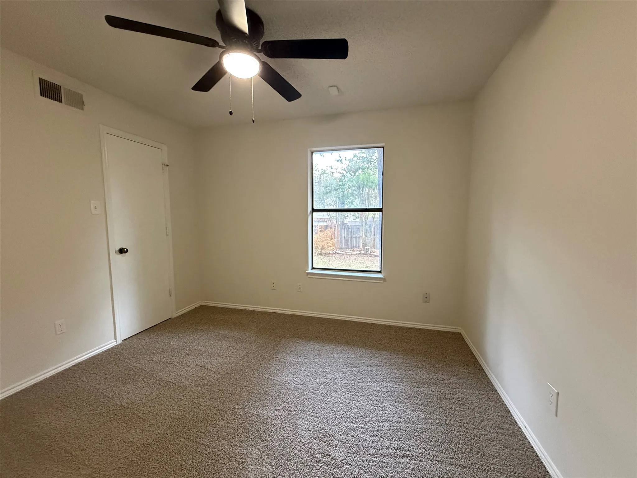 Single Family Residence For Sale in Tarrant County , 4717 Burning Springs Drive, Arlington, Texas 76017, 3 Bedroom, 2 Bathroom, 2 Garage spaces, 2,226 Sqft, built in 1983, mls#21404123, Real Estate Agent in Arlington, Homes For Sale in Tarrant county, Homes For Sale in Arlington, Realtor in Arlington Texas, Real Estate Brokerage Independent Realty Texas, Luminita Cordes Realtor