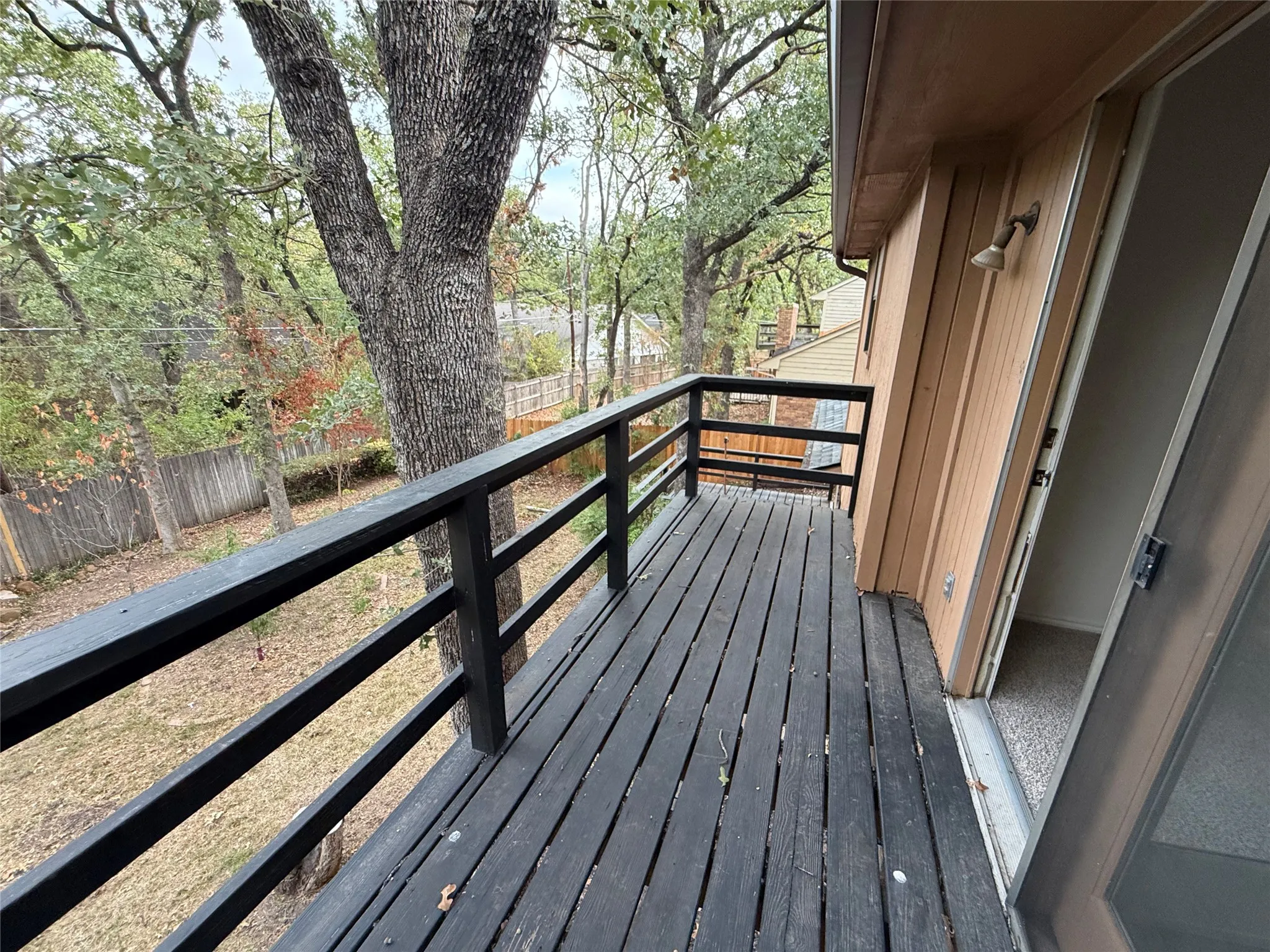Single Family Residence For Sale in Tarrant County , 4717 Burning Springs Drive, Arlington, Texas 76017, 3 Bedroom, 2 Bathroom, 2 Garage spaces, 2,226 Sqft, built in 1983, mls#21404123, Real Estate Agent in Arlington, Homes For Sale in Tarrant county, Homes For Sale in Arlington, Realtor in Arlington Texas, Real Estate Brokerage Independent Realty Texas, Luminita Cordes Realtor
