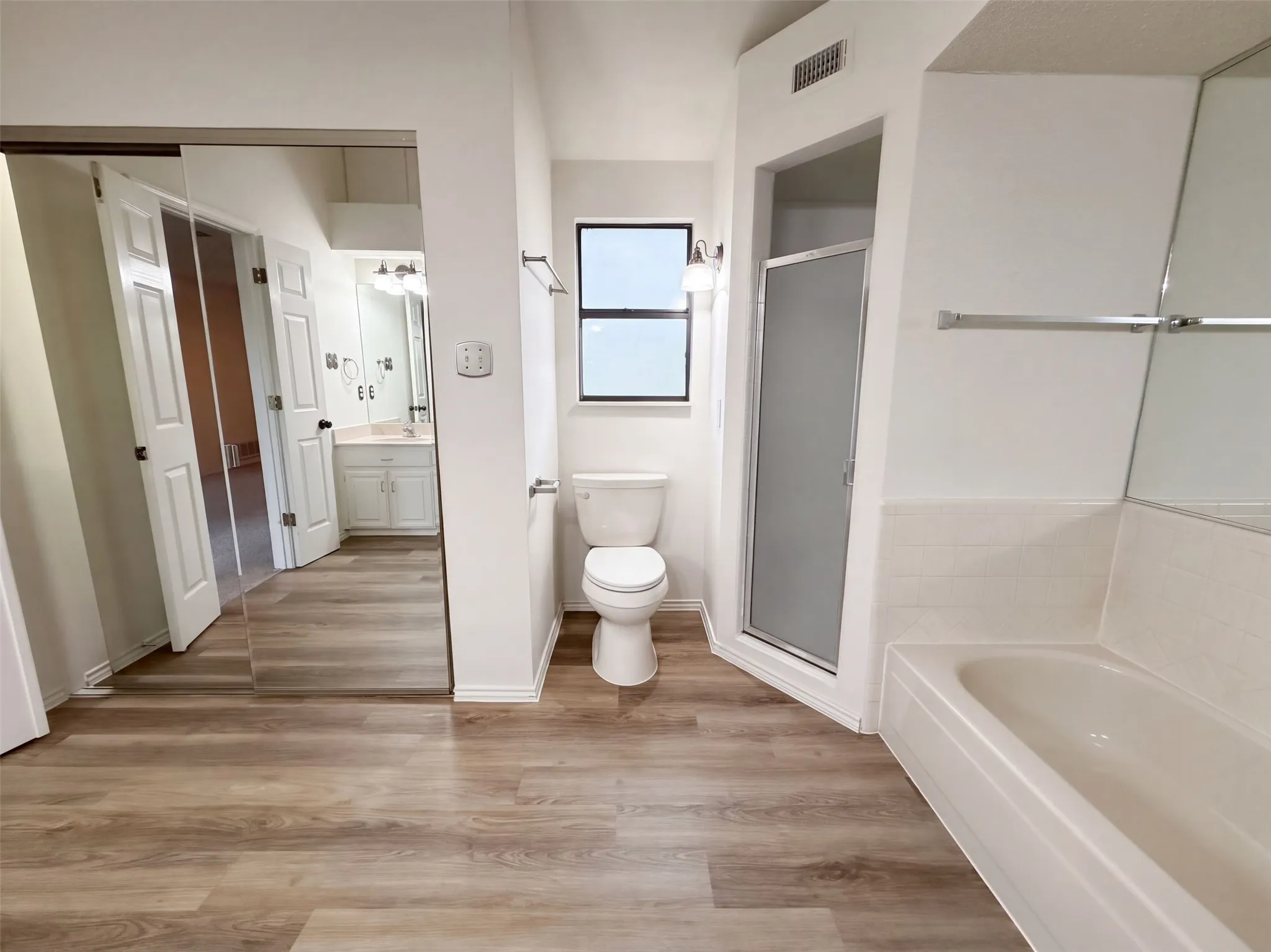 Single Family Residence For Sale in Tarrant County , 4717 Burning Springs Drive, Arlington, Texas 76017, 3 Bedroom, 2 Bathroom, 2 Garage spaces, 2,226 Sqft, built in 1983, mls#21404123, Real Estate Agent in Arlington, Homes For Sale in Tarrant county, Homes For Sale in Arlington, Realtor in Arlington Texas, Real Estate Brokerage Independent Realty Texas, Luminita Cordes Realtor