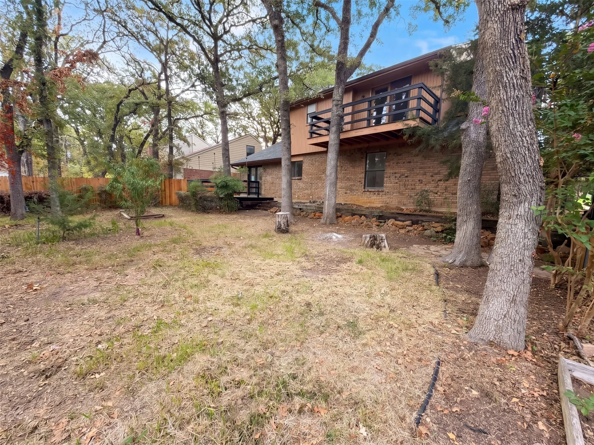 Single Family Residence For Sale in Tarrant County , 4717 Burning Springs Drive, Arlington, Texas 76017, 3 Bedroom, 2 Bathroom, 2 Garage spaces, 2,226 Sqft, built in 1983, mls#21404123, Real Estate Agent in Arlington, Homes For Sale in Tarrant county, Homes For Sale in Arlington, Realtor in Arlington Texas, Real Estate Brokerage Independent Realty Texas, Luminita Cordes Realtor