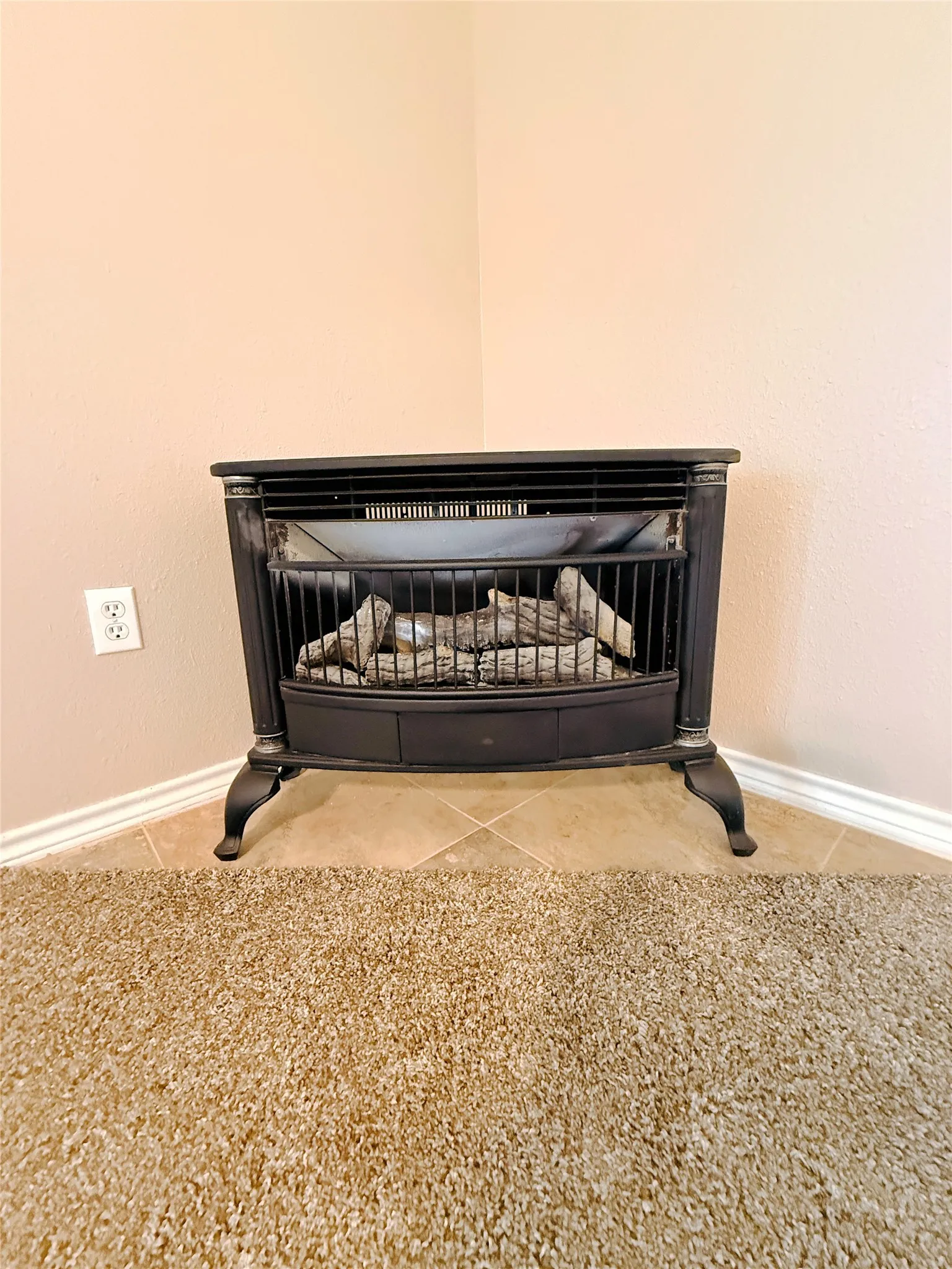 Single Family Residence For Sale in Wood County , 801 County Road 1895, Yantis, Texas 75497, 3 Bedroom, 2 Bathroom, Garage spaces, 1,482 Sqft, built in 2002, mls#21400265, Real Estate Agent in Yantis, Homes For Sale in Wood county, Homes For Sale in Yantis, Realtor in Yantis Texas, Real Estate Brokerage Independent Realty Texas, Luminita Cordes Realtor