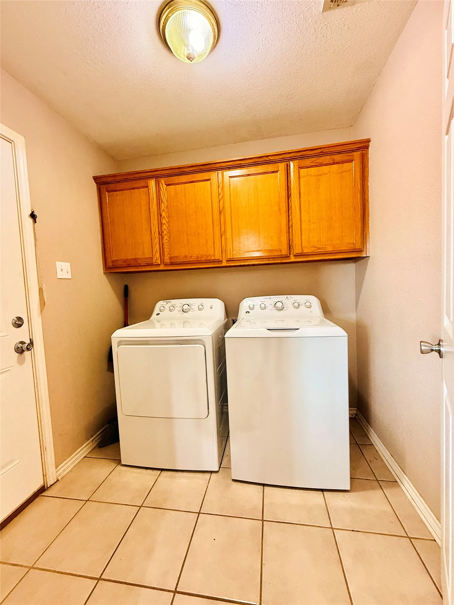 Single Family Residence For Sale in Wood County , 801 County Road 1895, Yantis, Texas 75497, 3 Bedroom, 2 Bathroom, Garage spaces, 1,482 Sqft, built in 2002, mls#21400265, Real Estate Agent in Yantis, Homes For Sale in Wood county, Homes For Sale in Yantis, Realtor in Yantis Texas, Real Estate Brokerage Independent Realty Texas, Luminita Cordes Realtor