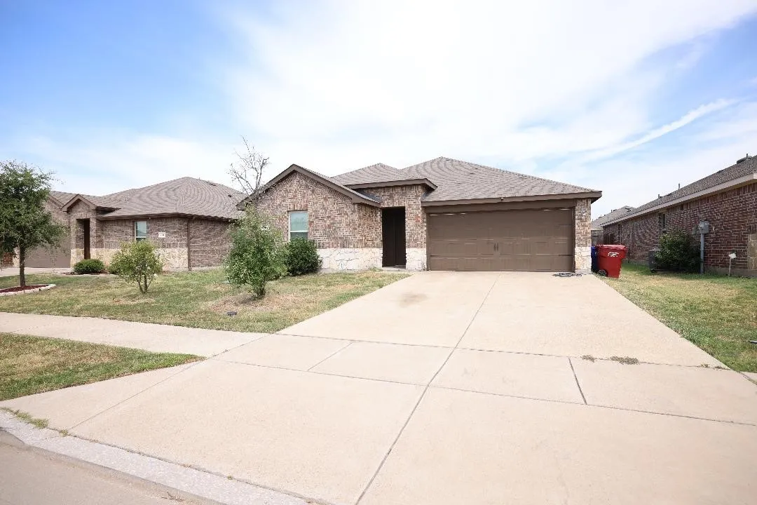 Single Family Residence For Sale in Hunt County , 904 Basswood Lane, Royse City, Texas 75189, 4 Bedroom, 2 Bathroom, 2 Garage spaces, 1,690 Sqft, built in 2020, mls#21403884, Real Estate Agent in Royse City, Homes For Sale in Hunt county, Homes For Sale in Royse City, Realtor in Royse City Texas, Real Estate Brokerage Independent Realty Texas, Luminita Cordes Realtor
