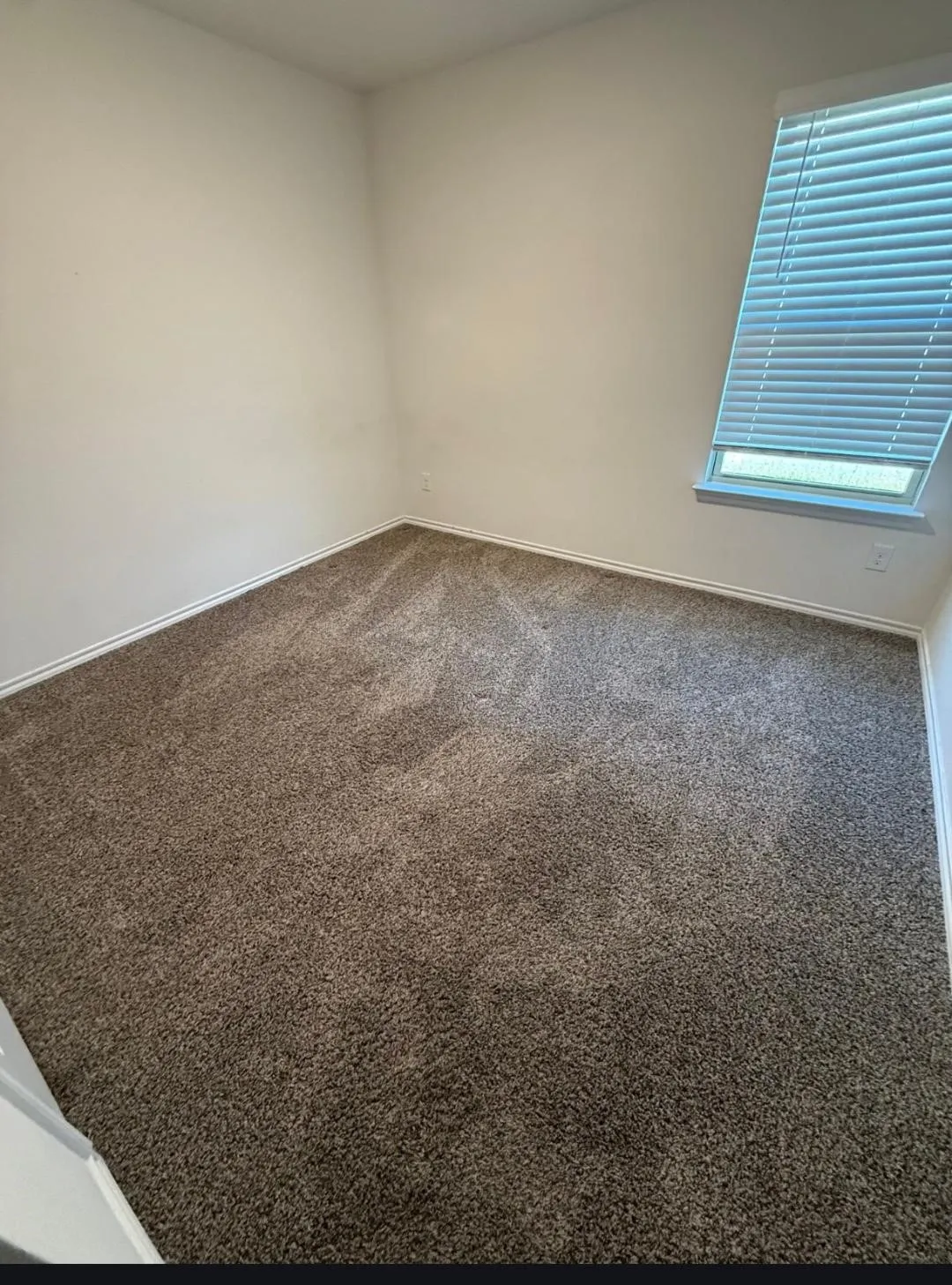 Single Family Residence For Sale in Hunt County , 904 Basswood Lane, Royse City, Texas 75189, 4 Bedroom, 2 Bathroom, 2 Garage spaces, 1,690 Sqft, built in 2020, mls#21403884, Real Estate Agent in Royse City, Homes For Sale in Hunt county, Homes For Sale in Royse City, Realtor in Royse City Texas, Real Estate Brokerage Independent Realty Texas, Luminita Cordes Realtor