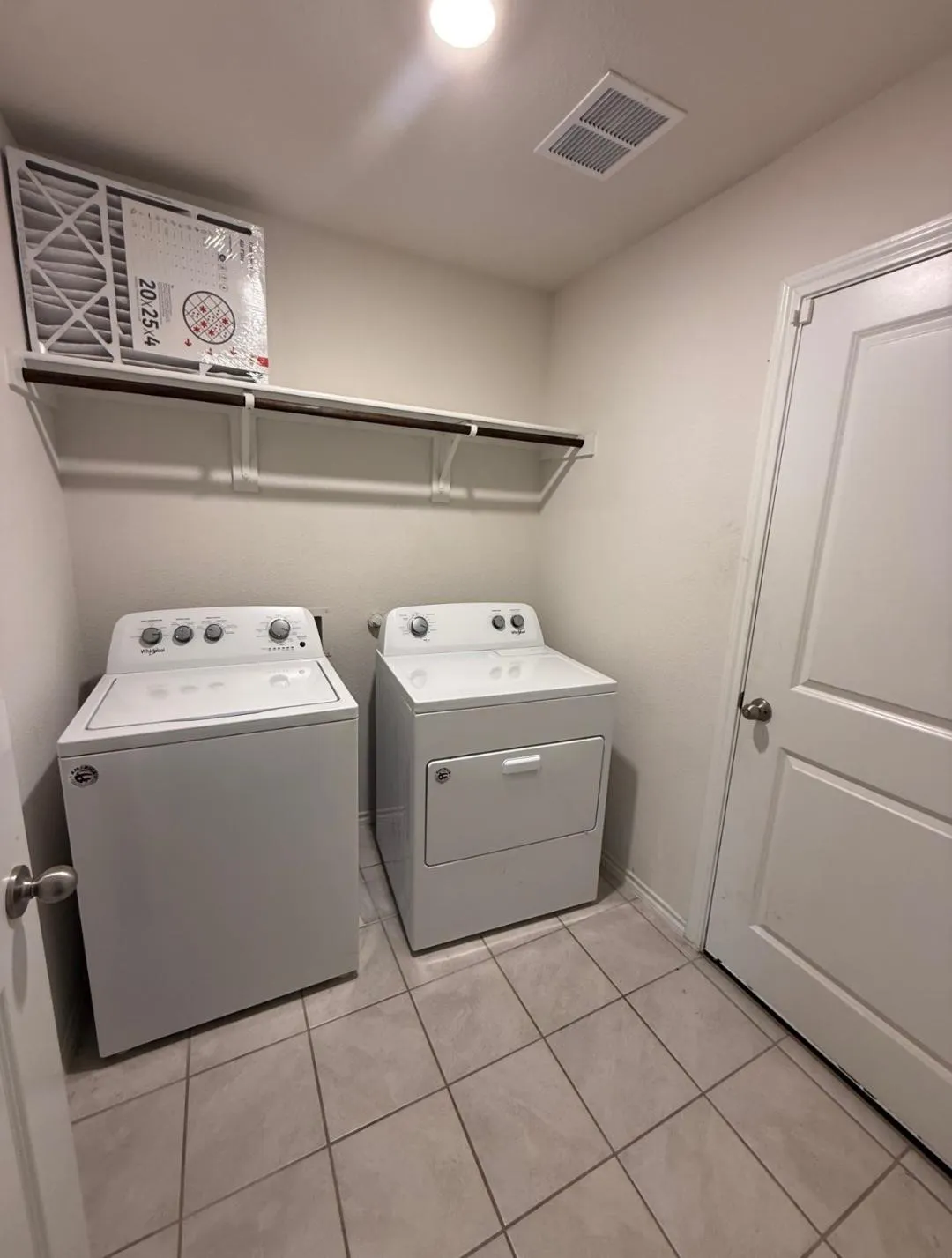 Single Family Residence For Sale in Hunt County , 904 Basswood Lane, Royse City, Texas 75189, 4 Bedroom, 2 Bathroom, 2 Garage spaces, 1,690 Sqft, built in 2020, mls#21403884, Real Estate Agent in Royse City, Homes For Sale in Hunt county, Homes For Sale in Royse City, Realtor in Royse City Texas, Real Estate Brokerage Independent Realty Texas, Luminita Cordes Realtor