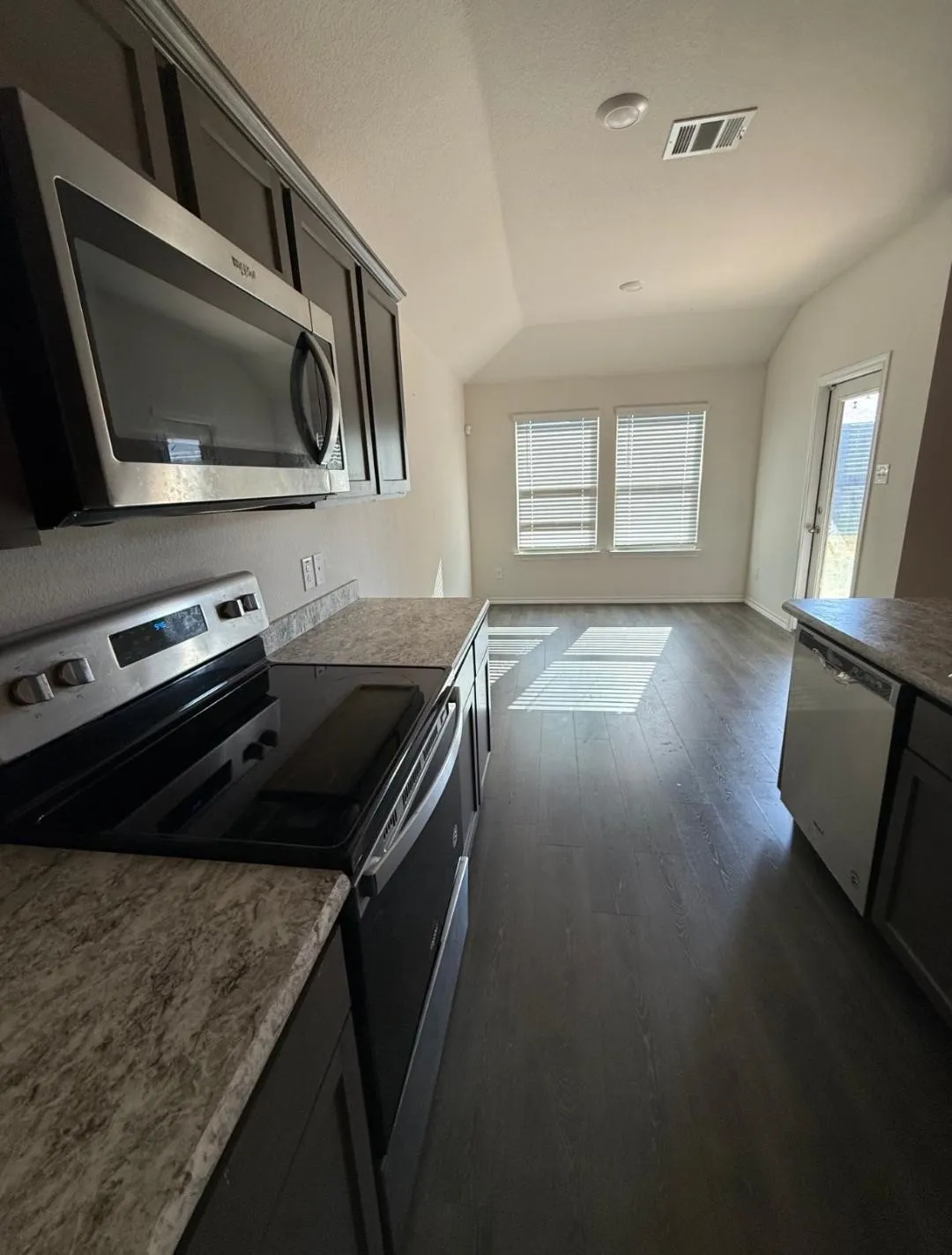 Single Family Residence For Sale in Hunt County , 904 Basswood Lane, Royse City, Texas 75189, 4 Bedroom, 2 Bathroom, 2 Garage spaces, 1,690 Sqft, built in 2020, mls#21403884, Real Estate Agent in Royse City, Homes For Sale in Hunt county, Homes For Sale in Royse City, Realtor in Royse City Texas, Real Estate Brokerage Independent Realty Texas, Luminita Cordes Realtor