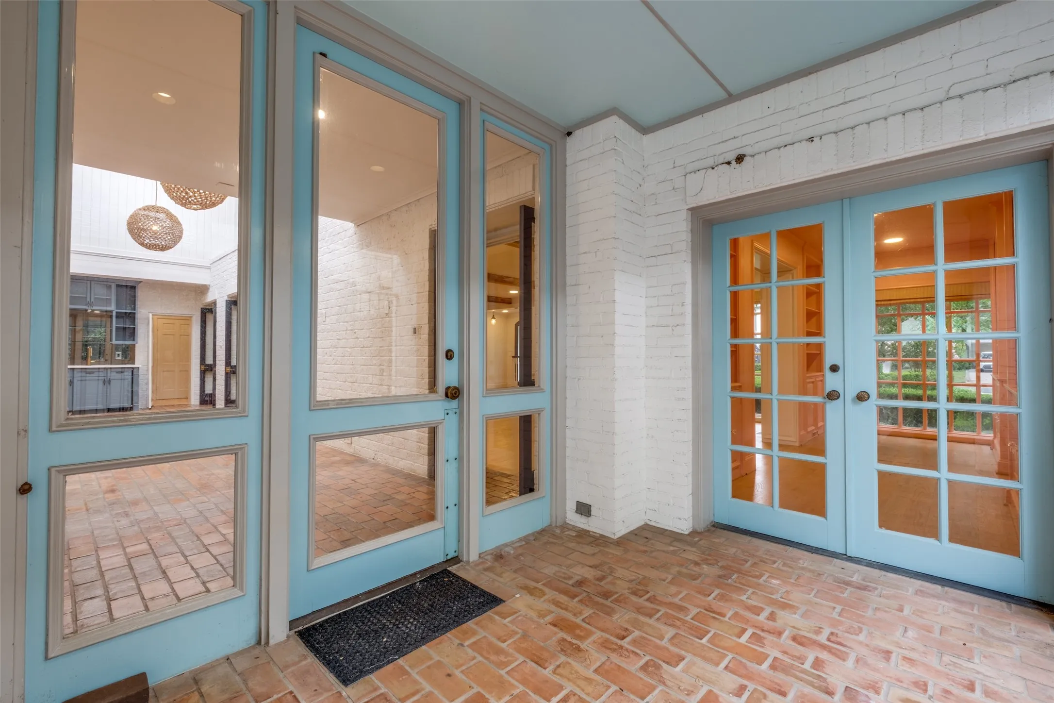 Single Family Residence For Sale in Dallas County , 4331 Versailles Avenue, Highland Park, Texas 75205, 3 Bedroom, 6 Bathroom, Garage spaces, 4,767 Sqft, built in 1936, mls#21404133, Real Estate Agent in Highland Park, Homes For Sale in Dallas county, Homes For Sale in Highland Park, Realtor in Highland Park Texas, Real Estate Brokerage Independent Realty Texas, Luminita Cordes Realtor