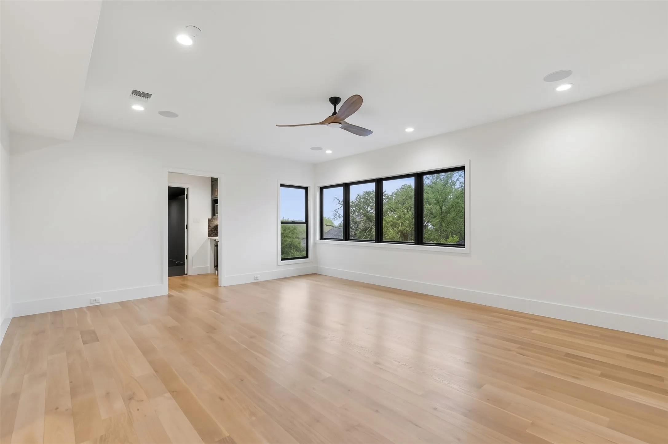 Single Family Residence For Sale in Tarrant County , 1134 Blackwood Drive, Keller, Texas 76262, 5 Bedroom, 8 Bathroom, 4 Garage spaces, 5,195 Sqft, built in 2023, mls#21393952, Real Estate Agent in Keller, Homes For Sale in Tarrant county, Homes For Sale in Keller, Realtor in Keller Texas, Real Estate Brokerage Independent Realty Texas, Luminita Cordes Realtor