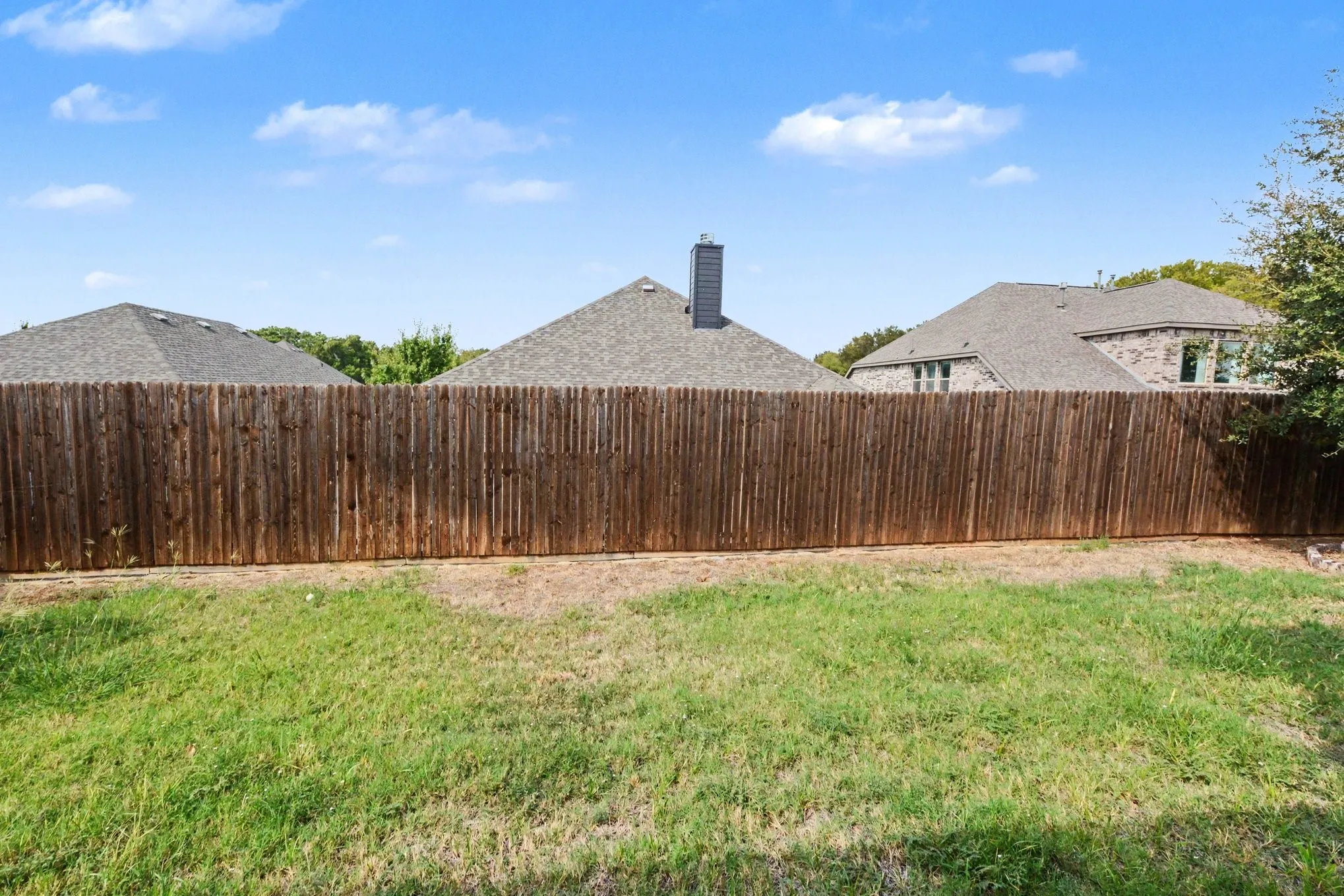 Single Family Residence For Rent in Denton County , 204 Lake Cove Drive, Little Elm, Texas 75068, 4 Bedroom, 3 Bathroom, 2 Garage spaces, 2,700 Sqft, built in 2020, mls#21402416, Real Estate Agent in Little Elm, Homes For Rent in Denton county, Homes For Rent in Little Elm, Realtor in Little Elm Texas, Real Estate Brokerage Independent Realty Texas, Luminita Cordes Realtor