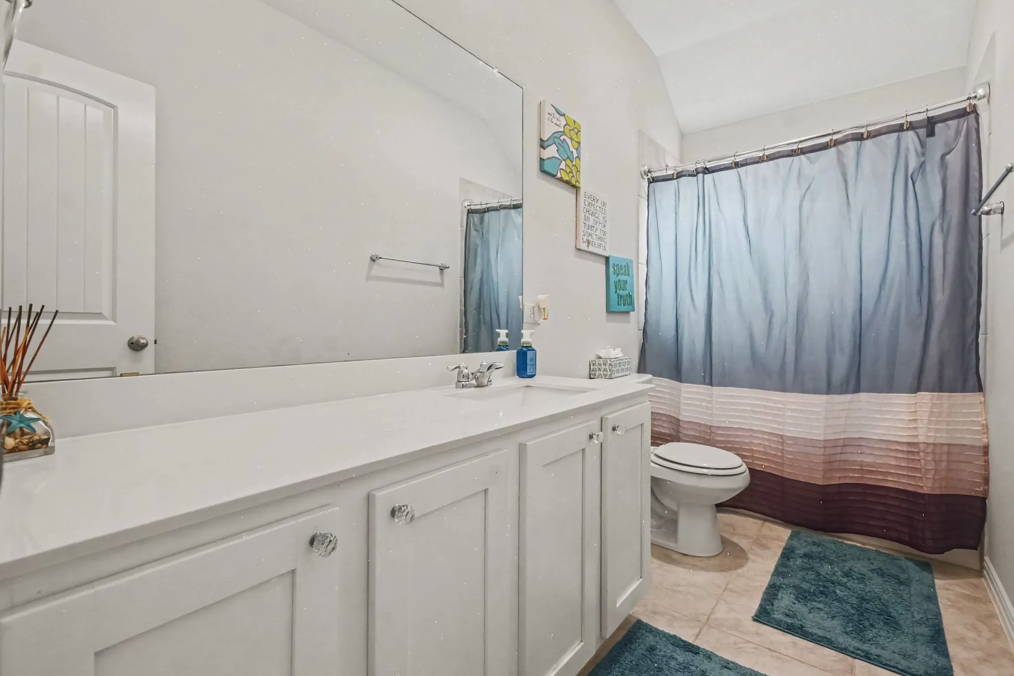 Single Family Residence For Rent in Denton County , 204 Lake Cove Drive, Little Elm, Texas 75068, 4 Bedroom, 3 Bathroom, 2 Garage spaces, 2,700 Sqft, built in 2020, mls#21402416, Real Estate Agent in Little Elm, Homes For Rent in Denton county, Homes For Rent in Little Elm, Realtor in Little Elm Texas, Real Estate Brokerage Independent Realty Texas, Luminita Cordes Realtor