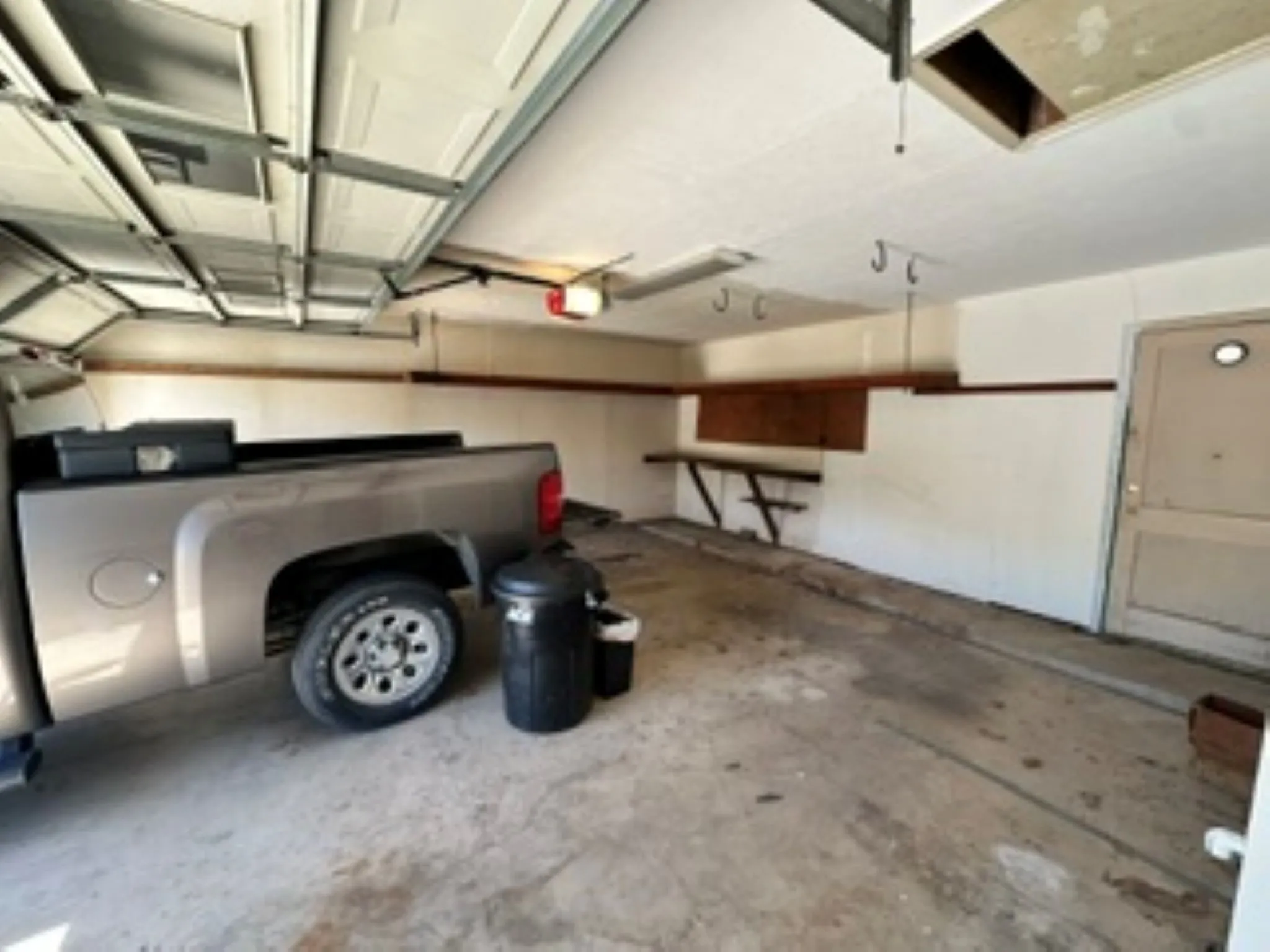Single Family Residence For Sale in Denton County , 1101 Hillcrest, Denton, Texas 76201, 4 Bedroom, 2 Bathroom, 2 Garage spaces, 2,317 Sqft, built in 1995, mls#21404143, Real Estate Agent in Denton, Homes For Sale in Denton county, Homes For Sale in Denton, Realtor in Denton Texas, Real Estate Brokerage Independent Realty Texas, Luminita Cordes Realtor