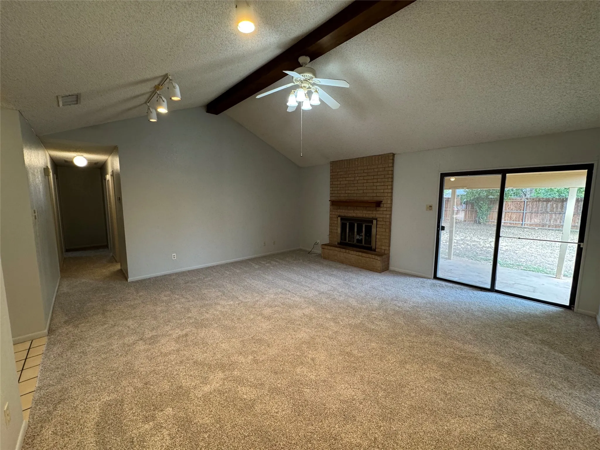 Single Family Residence For Sale in Taylor County , 4409 Carrie Ann Lane, Abilene, Texas 79606, 3 Bedroom, 2 Bathroom, 2 Garage spaces, 1,429 Sqft, built in 1982, mls#21404150, Real Estate Agent in Abilene, Homes For Sale in Taylor county, Homes For Sale in Abilene, Realtor in Abilene Texas, Real Estate Brokerage Independent Realty Texas, Luminita Cordes Realtor