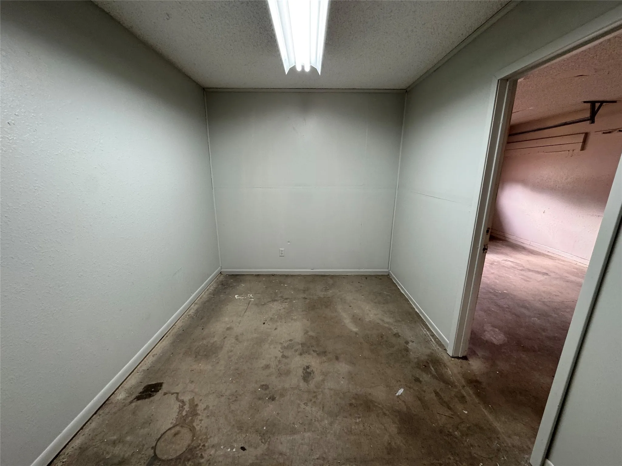 Single Family Residence For Sale in Taylor County , 4409 Carrie Ann Lane, Abilene, Texas 79606, 3 Bedroom, 2 Bathroom, 2 Garage spaces, 1,429 Sqft, built in 1982, mls#21404150, Real Estate Agent in Abilene, Homes For Sale in Taylor county, Homes For Sale in Abilene, Realtor in Abilene Texas, Real Estate Brokerage Independent Realty Texas, Luminita Cordes Realtor