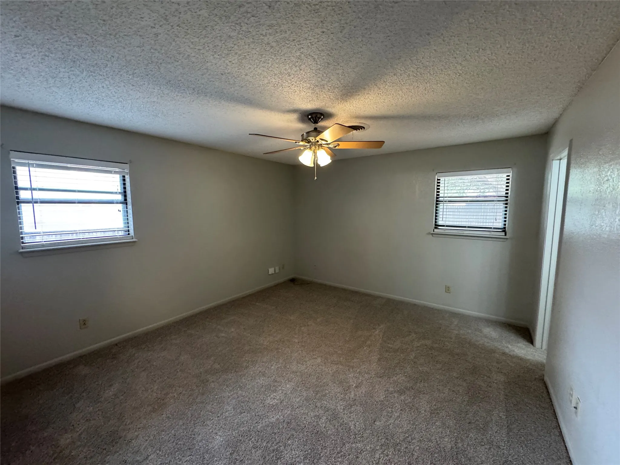 Single Family Residence For Sale in Taylor County , 4409 Carrie Ann Lane, Abilene, Texas 79606, 3 Bedroom, 2 Bathroom, 2 Garage spaces, 1,429 Sqft, built in 1982, mls#21404150, Real Estate Agent in Abilene, Homes For Sale in Taylor county, Homes For Sale in Abilene, Realtor in Abilene Texas, Real Estate Brokerage Independent Realty Texas, Luminita Cordes Realtor