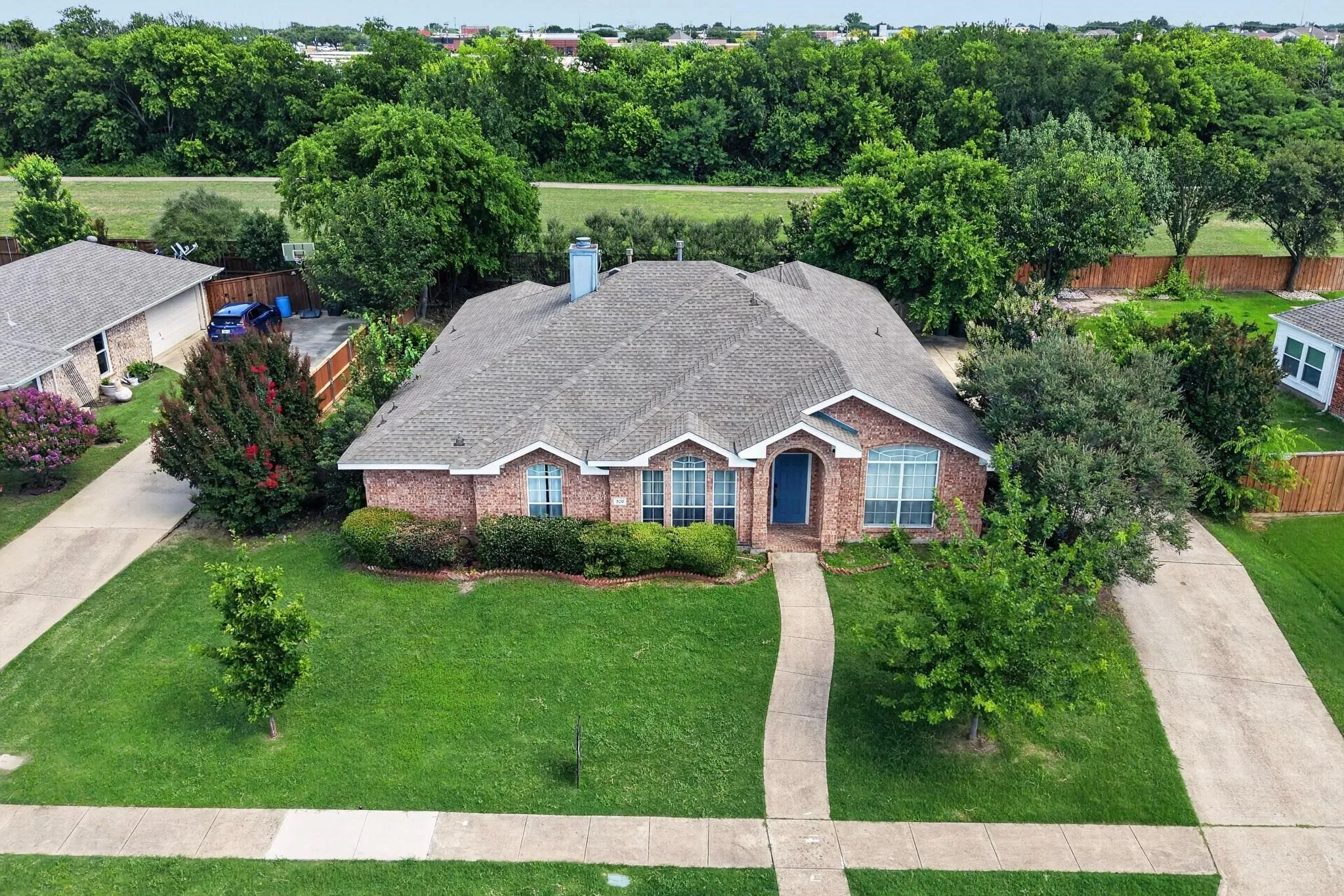 Single Family Residence For Rent in Collin County , 320 Elizabeth Trail, Murphy, Texas 75094, 4 Bedroom, 3 Bathroom, 2 Garage spaces, 2,323 Sqft, built in 2001, mls#21401328, Real Estate Agent in Murphy, Homes For Rent in Collin county, Homes For Rent in Murphy, Realtor in Murphy Texas, Real Estate Brokerage Independent Realty Texas, Luminita Cordes Realtor