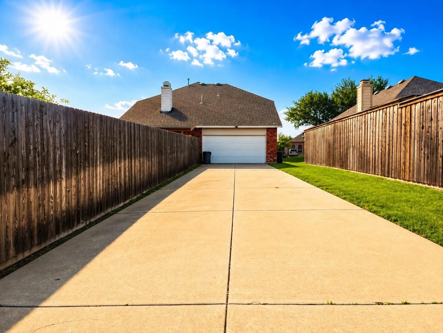 Single Family Residence For Rent in Collin County , 1114 Hidden Creek Drive, Allen, Texas 75002, 4 Bedroom, 3 Bathroom, 2 Garage spaces, 2,541 Sqft, built in 2002, mls#21399808, Real Estate Agent in Allen, Homes For Rent in Collin county, Homes For Rent in Allen, Realtor in Allen Texas, Real Estate Brokerage Independent Realty Texas, Luminita Cordes Realtor