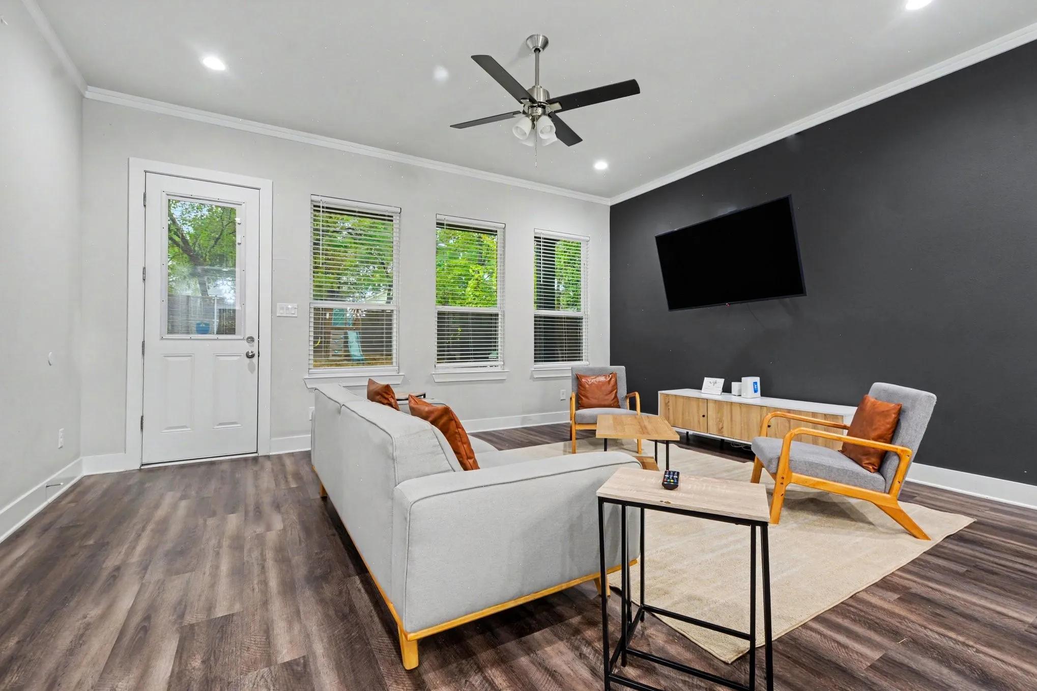 Single Family Residence For Sale in Dallas County , 1435 Strickland Street, Dallas, Texas 75216, 4 Bedroom, 2 Bathroom, 2 Garage spaces, 1,835 Sqft, built in 2022, mls#21402954, Real Estate Agent in Dallas, Homes For Sale in Dallas county, Homes For Sale in Dallas, Realtor in Dallas Texas, Real Estate Brokerage Independent Realty Texas, Luminita Cordes Realtor