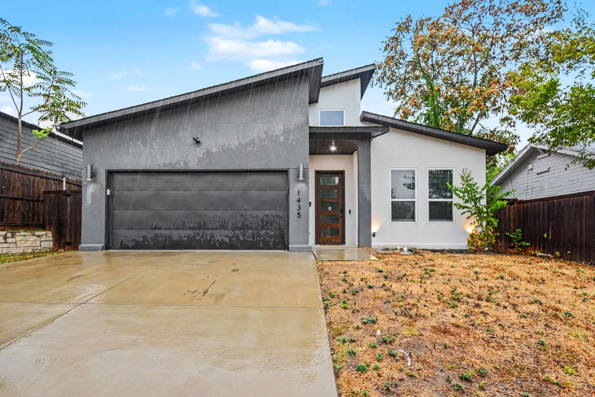 Single Family Residence For Sale in Dallas County , 1435 Strickland Street, Dallas, Texas 75216, 4 Bedroom, 2 Bathroom, 2 Garage spaces, 1,835 Sqft, built in 2022, mls#21402954, Real Estate Agent in Dallas, Homes For Sale in Dallas county, Homes For Sale in Dallas, Realtor in Dallas Texas, Real Estate Brokerage Independent Realty Texas, Luminita Cordes Realtor
