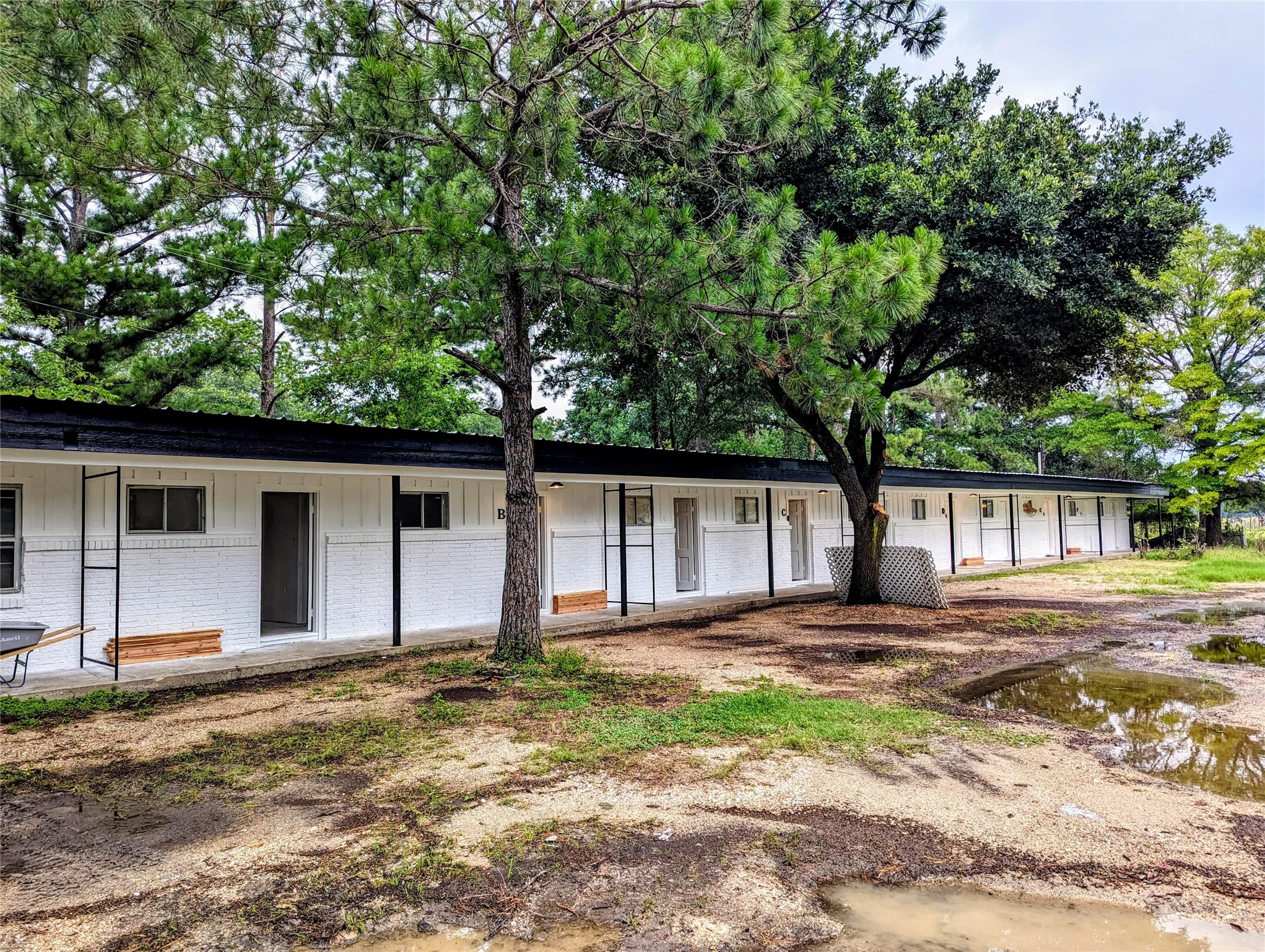 Apartment For Sale in Navarro County , 1210 FM 667, Purdon, Texas 76679, 6 Bedroom, 6 Bathroom, Garage spaces, 0 Sqft, built in 1967, mls#21404163, Real Estate Agent in Purdon, Homes For Sale in Navarro county, Homes For Sale in Purdon, Realtor in Purdon Texas, Real Estate Brokerage Independent Realty Texas, Luminita Cordes Realtor