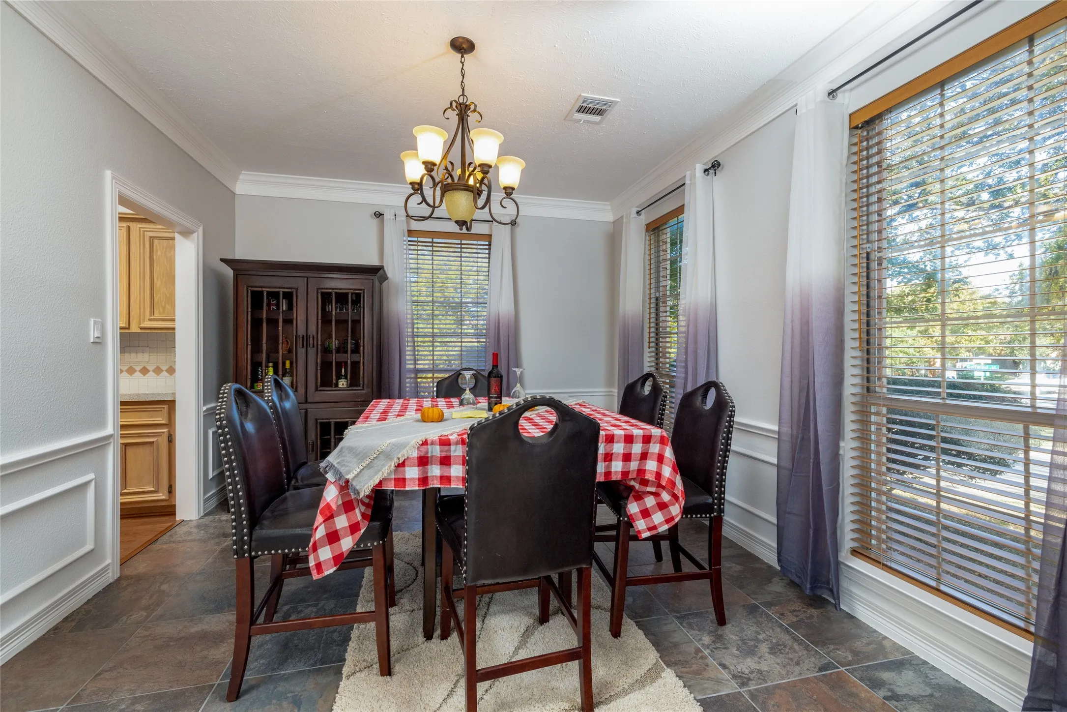 Single Family Residence For Sale in Tarrant County , 5213 Gulfwind Lane, Fort Worth, Texas 76123, 5 Bedroom, 3 Bathroom, 2 Garage spaces, 2,910 Sqft, built in 1993, mls#21404167, Real Estate Agent in Fort Worth, Homes For Sale in Tarrant county, Homes For Sale in Fort Worth, Realtor in Fort Worth Texas, Real Estate Brokerage Independent Realty Texas, Luminita Cordes Realtor