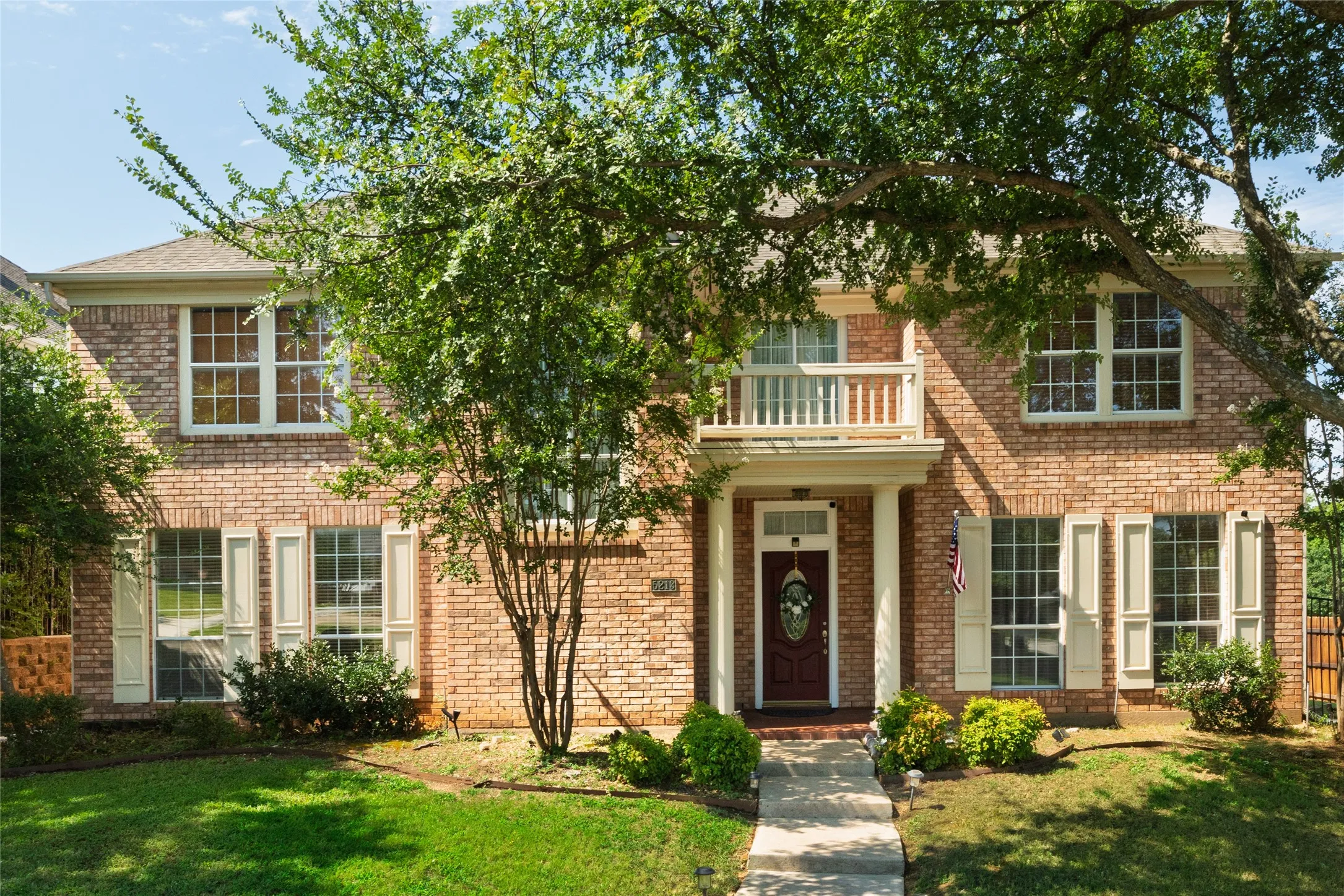 Single Family Residence For Sale in Tarrant County , 5213 Gulfwind Lane, Fort Worth, Texas 76123, 5 Bedroom, 3 Bathroom, 2 Garage spaces, 2,910 Sqft, built in 1993, mls#21404167, Real Estate Agent in Fort Worth, Homes For Sale in Tarrant county, Homes For Sale in Fort Worth, Realtor in Fort Worth Texas, Real Estate Brokerage Independent Realty Texas, Luminita Cordes Realtor