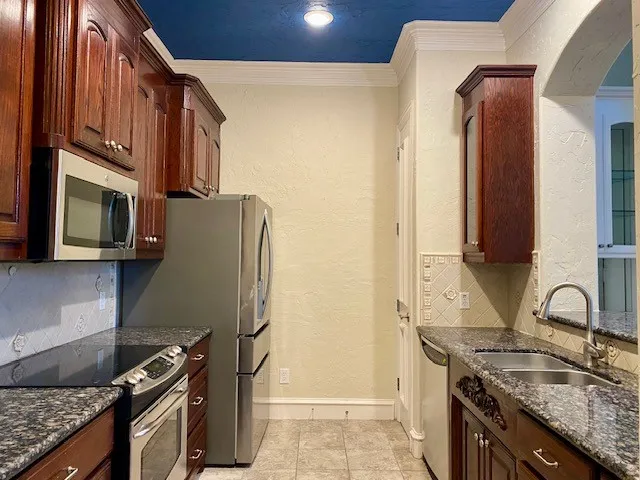 Single Family Residence For Rent in Dallas County , 550 Rockingham Drive, Irving, Texas 75063, 3 Bedroom, 4 Bathroom, 2 Garage spaces, 2,634 Sqft, built in 2006, mls#21389640, Real Estate Agent in Irving, Homes For Rent in Dallas county, Homes For Rent in Irving, Realtor in Irving Texas, Real Estate Brokerage Independent Realty Texas, Luminita Cordes Realtor