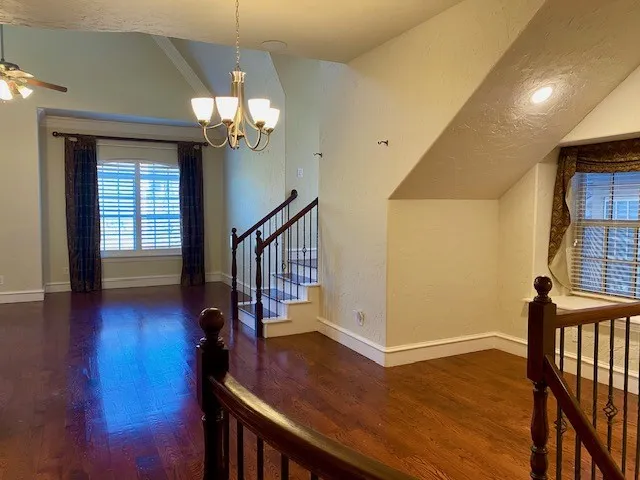 Single Family Residence For Rent in Dallas County , 550 Rockingham Drive, Irving, Texas 75063, 3 Bedroom, 4 Bathroom, 2 Garage spaces, 2,634 Sqft, built in 2006, mls#21389640, Real Estate Agent in Irving, Homes For Rent in Dallas county, Homes For Rent in Irving, Realtor in Irving Texas, Real Estate Brokerage Independent Realty Texas, Luminita Cordes Realtor