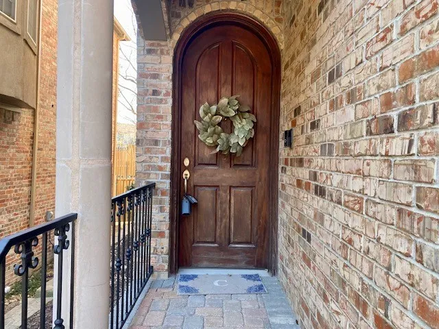 Single Family Residence For Rent in Dallas County , 550 Rockingham Drive, Irving, Texas 75063, 3 Bedroom, 4 Bathroom, 2 Garage spaces, 2,634 Sqft, built in 2006, mls#21389640, Real Estate Agent in Irving, Homes For Rent in Dallas county, Homes For Rent in Irving, Realtor in Irving Texas, Real Estate Brokerage Independent Realty Texas, Luminita Cordes Realtor