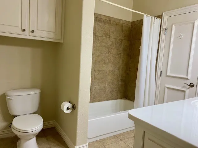 Single Family Residence For Rent in Dallas County , 550 Rockingham Drive, Irving, Texas 75063, 3 Bedroom, 4 Bathroom, 2 Garage spaces, 2,634 Sqft, built in 2006, mls#21389640, Real Estate Agent in Irving, Homes For Rent in Dallas county, Homes For Rent in Irving, Realtor in Irving Texas, Real Estate Brokerage Independent Realty Texas, Luminita Cordes Realtor