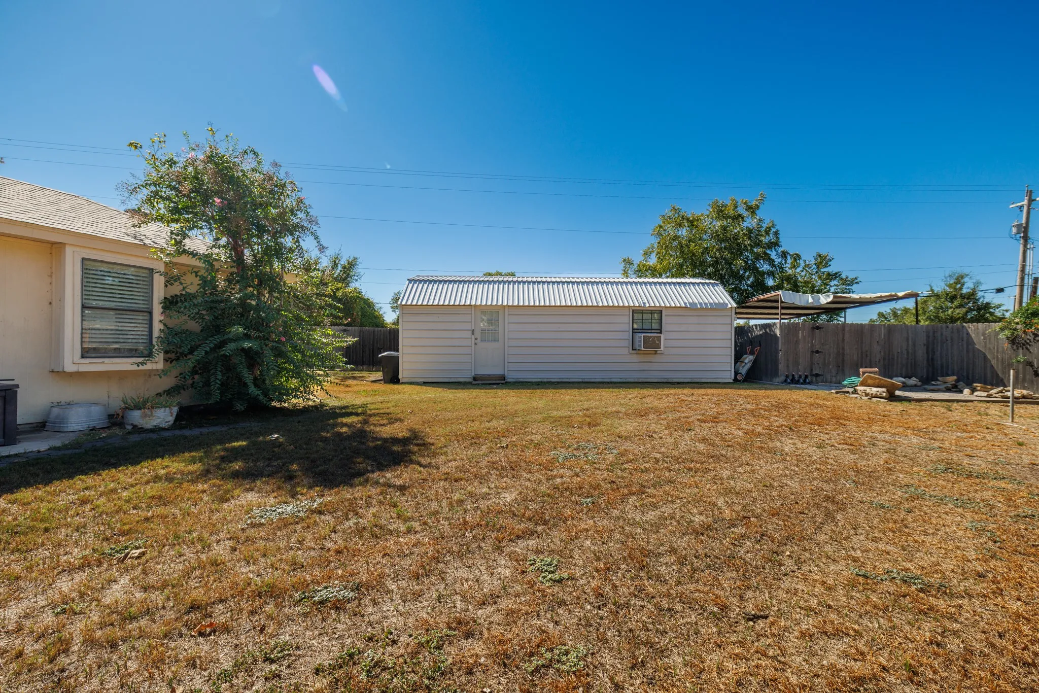 Single Family Residence For Sale in Callahan County , 130 Century Lane, Clyde, Texas 79510, 3 Bedroom, 2 Bathroom, 2 Garage spaces, 1,784 Sqft, built in 1984, mls#21393423, Real Estate Agent in Clyde, Homes For Sale in Callahan county, Homes For Sale in Clyde, Realtor in Clyde Texas, Real Estate Brokerage Independent Realty Texas, Luminita Cordes Realtor