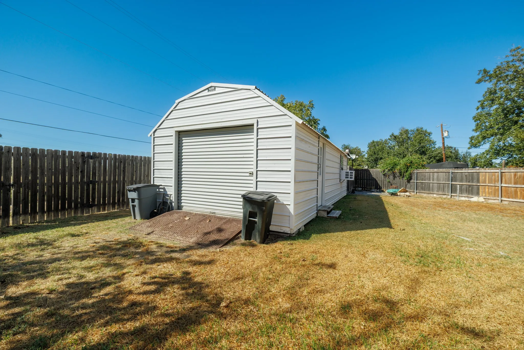 Single Family Residence For Sale in Callahan County , 130 Century Lane, Clyde, Texas 79510, 3 Bedroom, 2 Bathroom, 2 Garage spaces, 1,784 Sqft, built in 1984, mls#21393423, Real Estate Agent in Clyde, Homes For Sale in Callahan county, Homes For Sale in Clyde, Realtor in Clyde Texas, Real Estate Brokerage Independent Realty Texas, Luminita Cordes Realtor