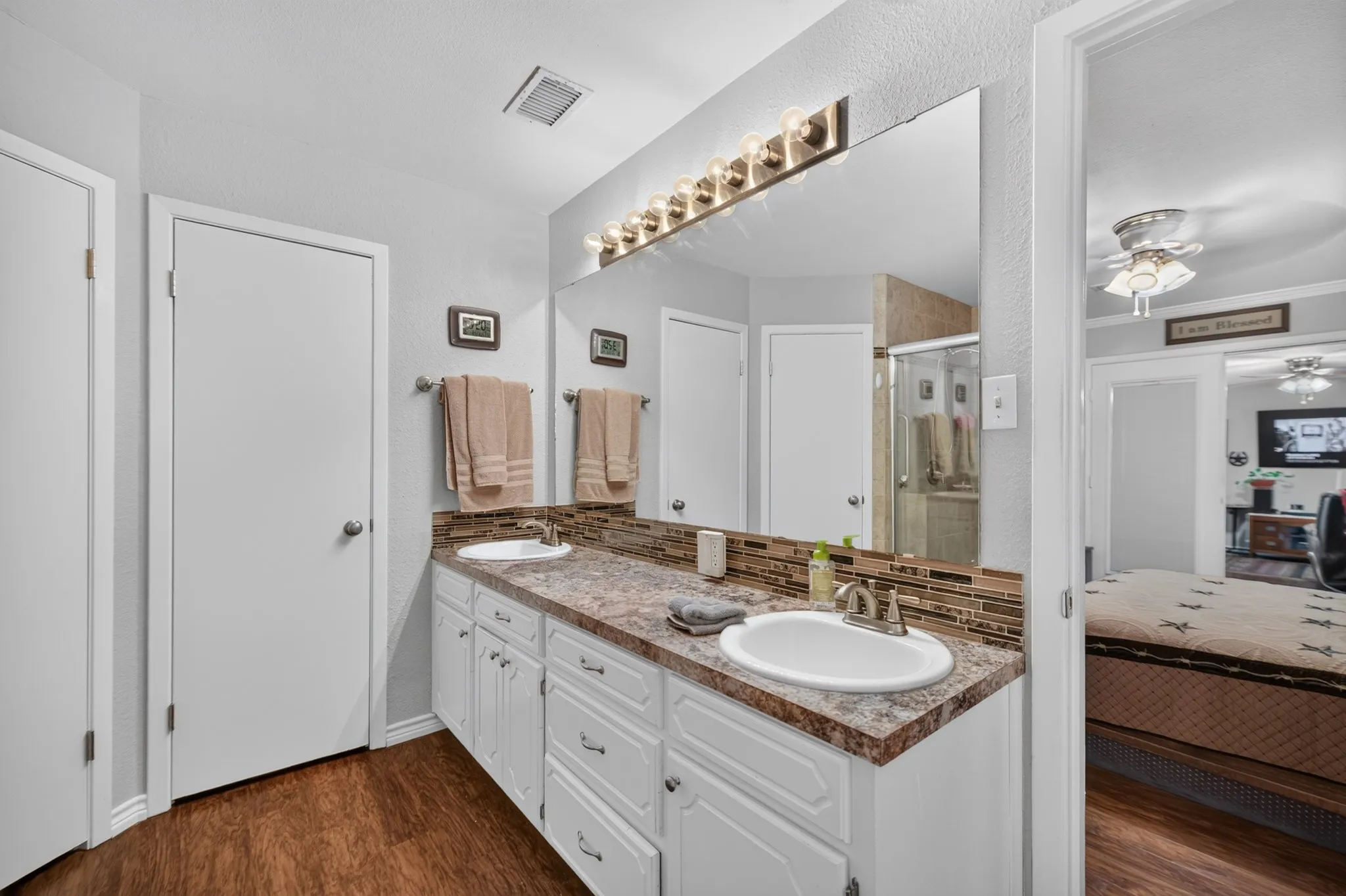 Single Family Residence For Sale in Callahan County , 130 Century Lane, Clyde, Texas 79510, 3 Bedroom, 2 Bathroom, 2 Garage spaces, 1,784 Sqft, built in 1984, mls#21393423, Real Estate Agent in Clyde, Homes For Sale in Callahan county, Homes For Sale in Clyde, Realtor in Clyde Texas, Real Estate Brokerage Independent Realty Texas, Luminita Cordes Realtor