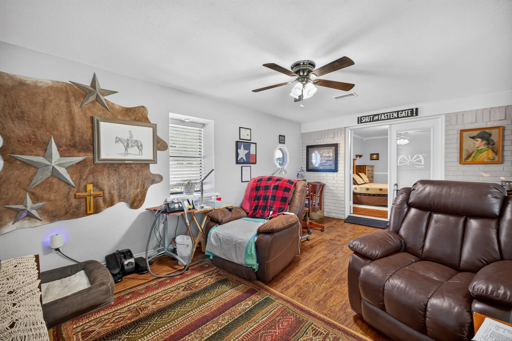 Single Family Residence For Sale in Callahan County , 130 Century Lane, Clyde, Texas 79510, 3 Bedroom, 2 Bathroom, 2 Garage spaces, 1,784 Sqft, built in 1984, mls#21393423, Real Estate Agent in Clyde, Homes For Sale in Callahan county, Homes For Sale in Clyde, Realtor in Clyde Texas, Real Estate Brokerage Independent Realty Texas, Luminita Cordes Realtor